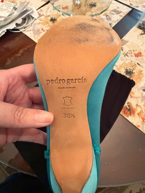 Pedro Garcia Turquoise Satin Heels Pumps Size 38.5 Made in Spain Dust Bag Includ
