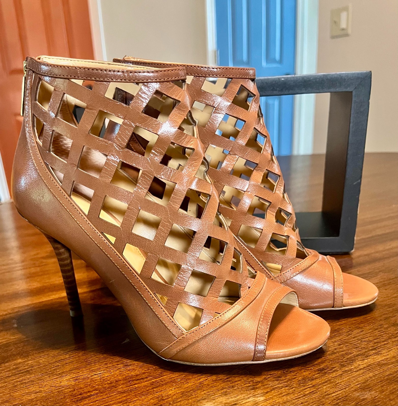 MICHAEL Michael Kors Yvonne Tan Leather Caged Booties Lattice Design Shoe 7.5