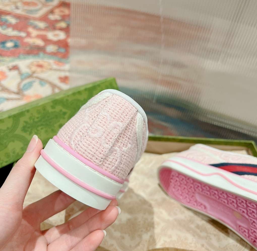 Brand-new boxed Arrival Guccitennis 1977pink ladies’canvas shoes