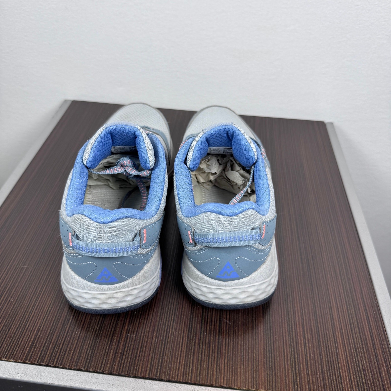 New Balance 410 V7 Trail Shoes Womens 10 Mens 8.5 Blue Gray Walking Sneakers
