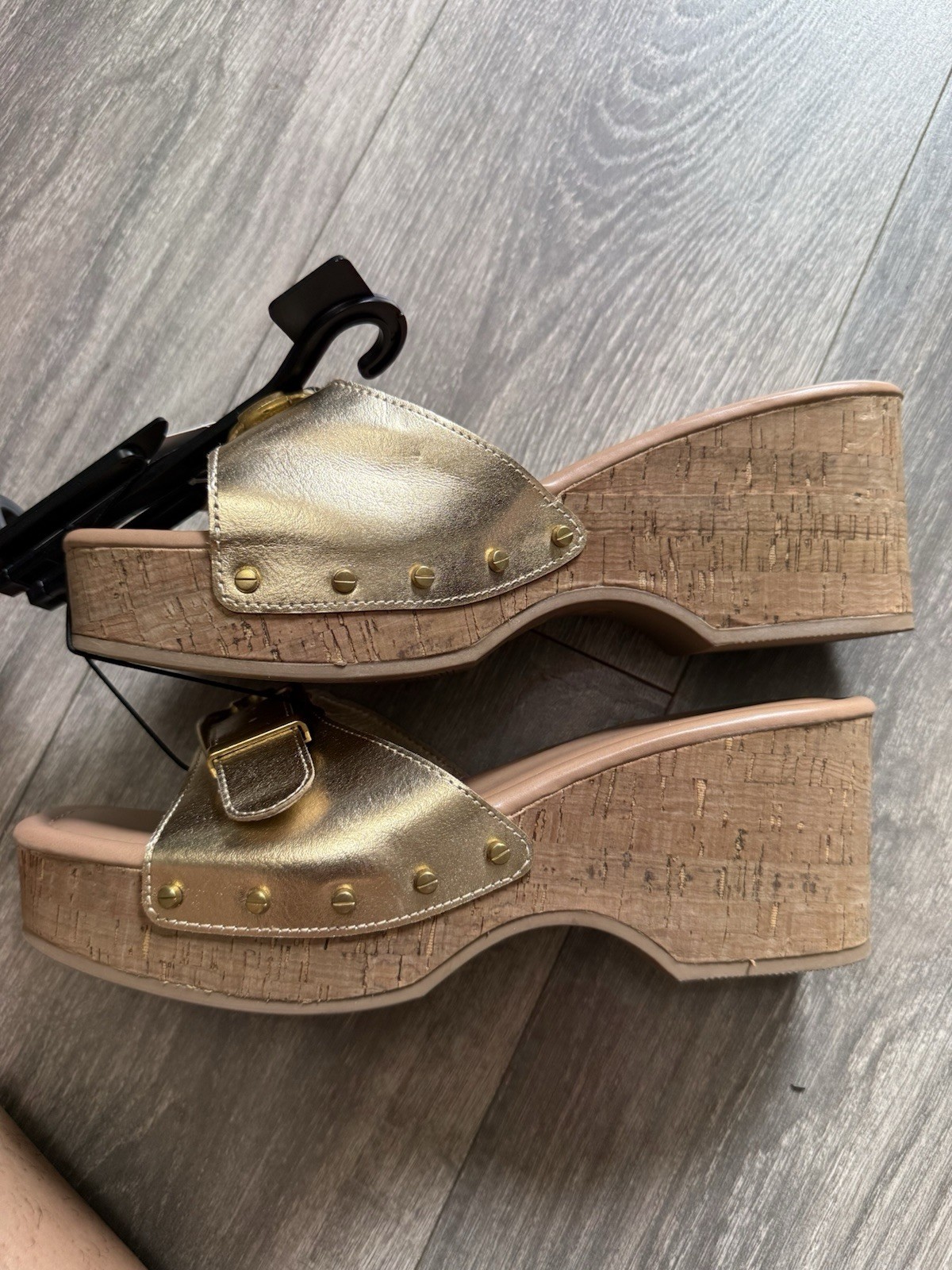 Time and Tru Women’s Gold Tan Studded Buckle Wedge Slide Sandals 8