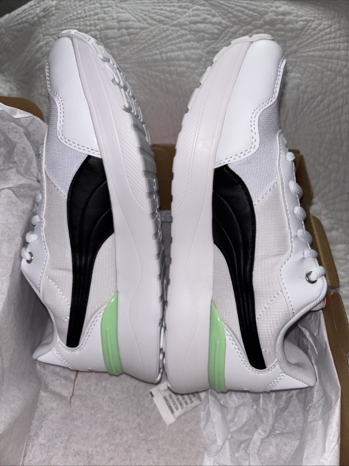 Puma R78 Voyage Women’s Size 5.5 Sneakers White Pink Fresh Mint