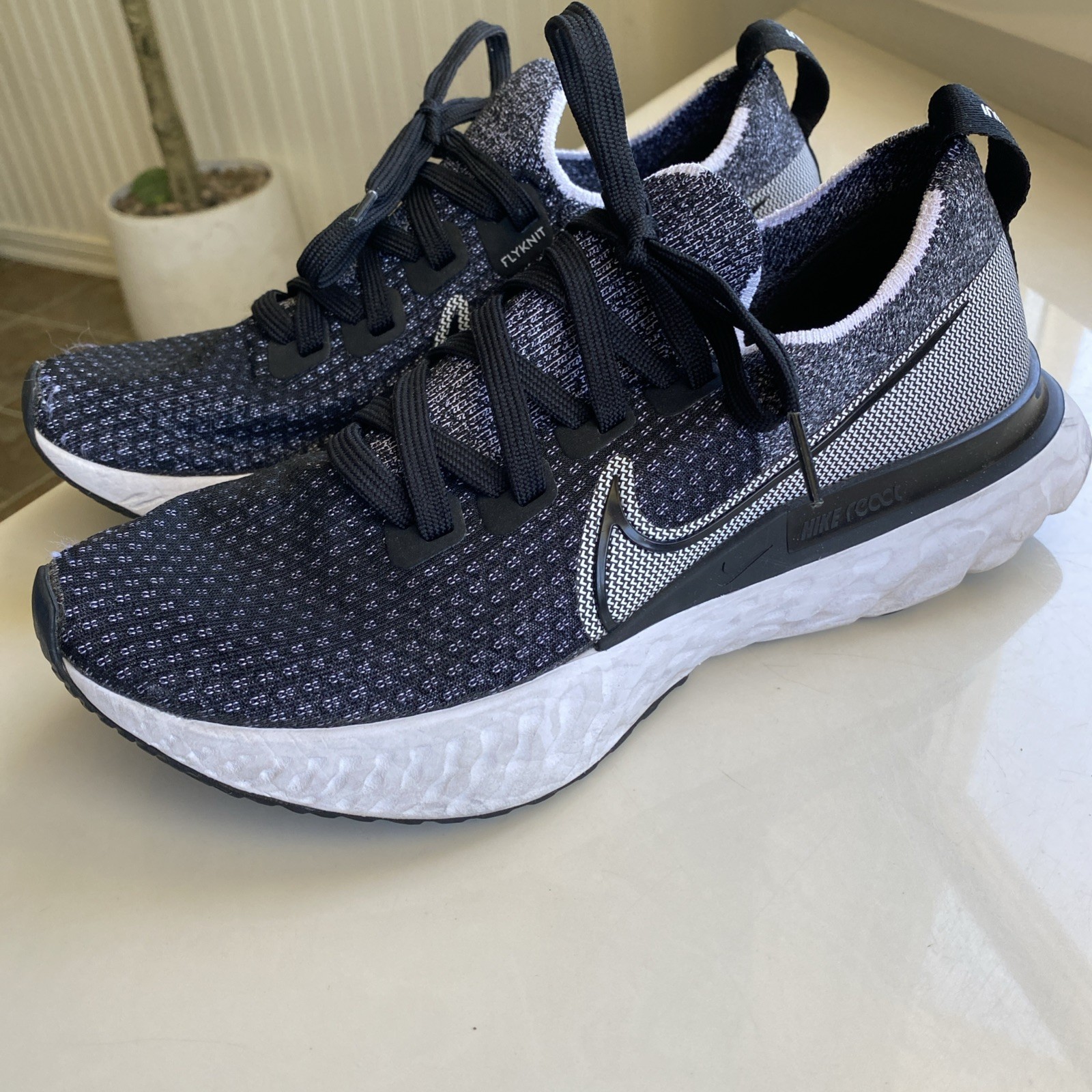 Nike React Infinity Run Flyknit CD4372-012 Black White Women’s Sz 8.5