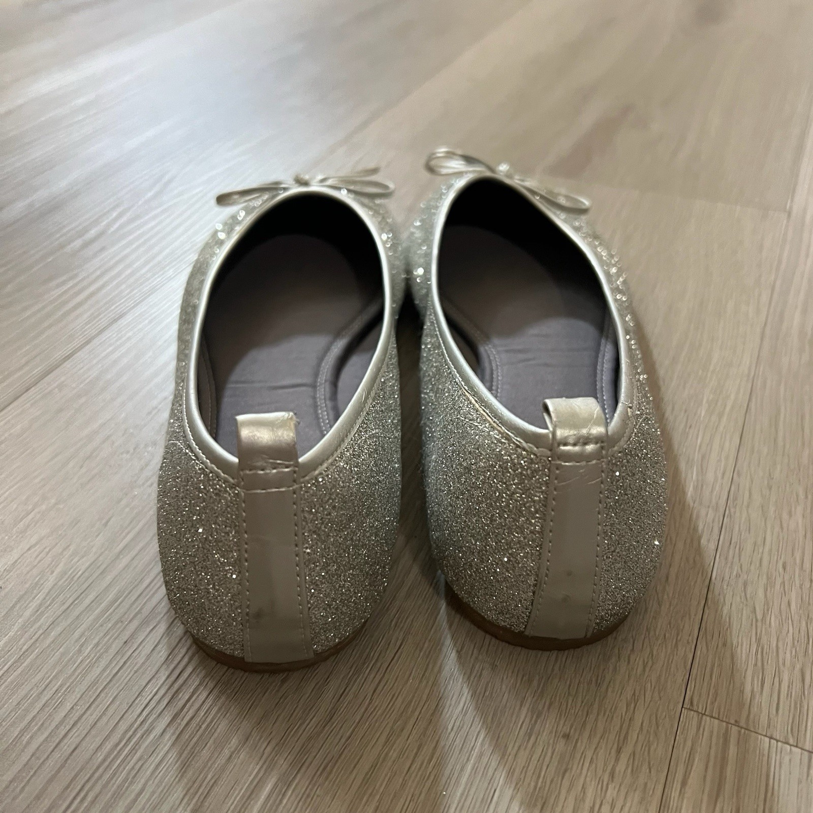 Women’s Silver Glitter Ballet Flats Slip-On Round Toe EU 38 US 7.5