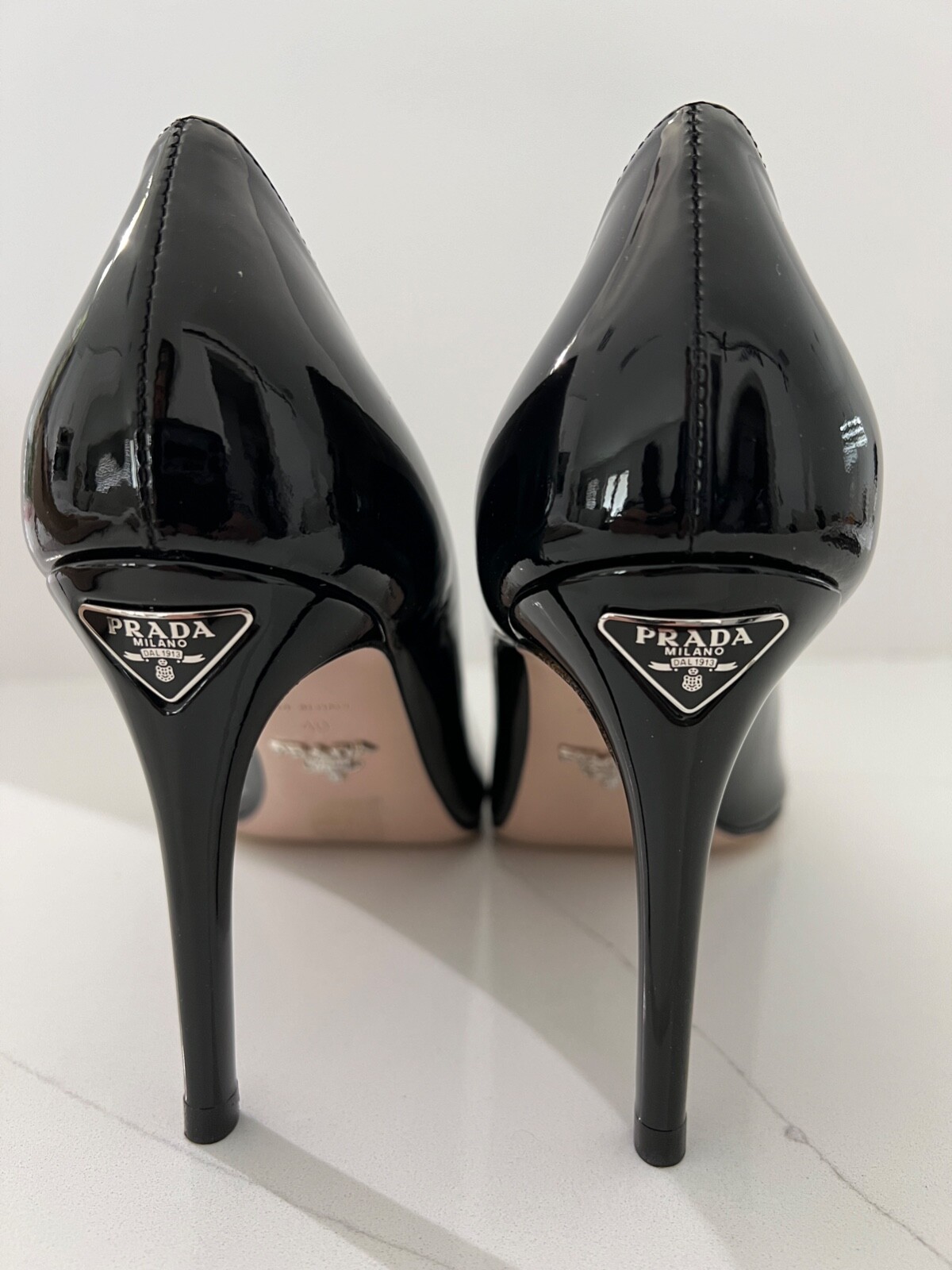 Prada Black Patent Leather Pointed Toe Classic Elegant Designer Pumps Heels Shoe
