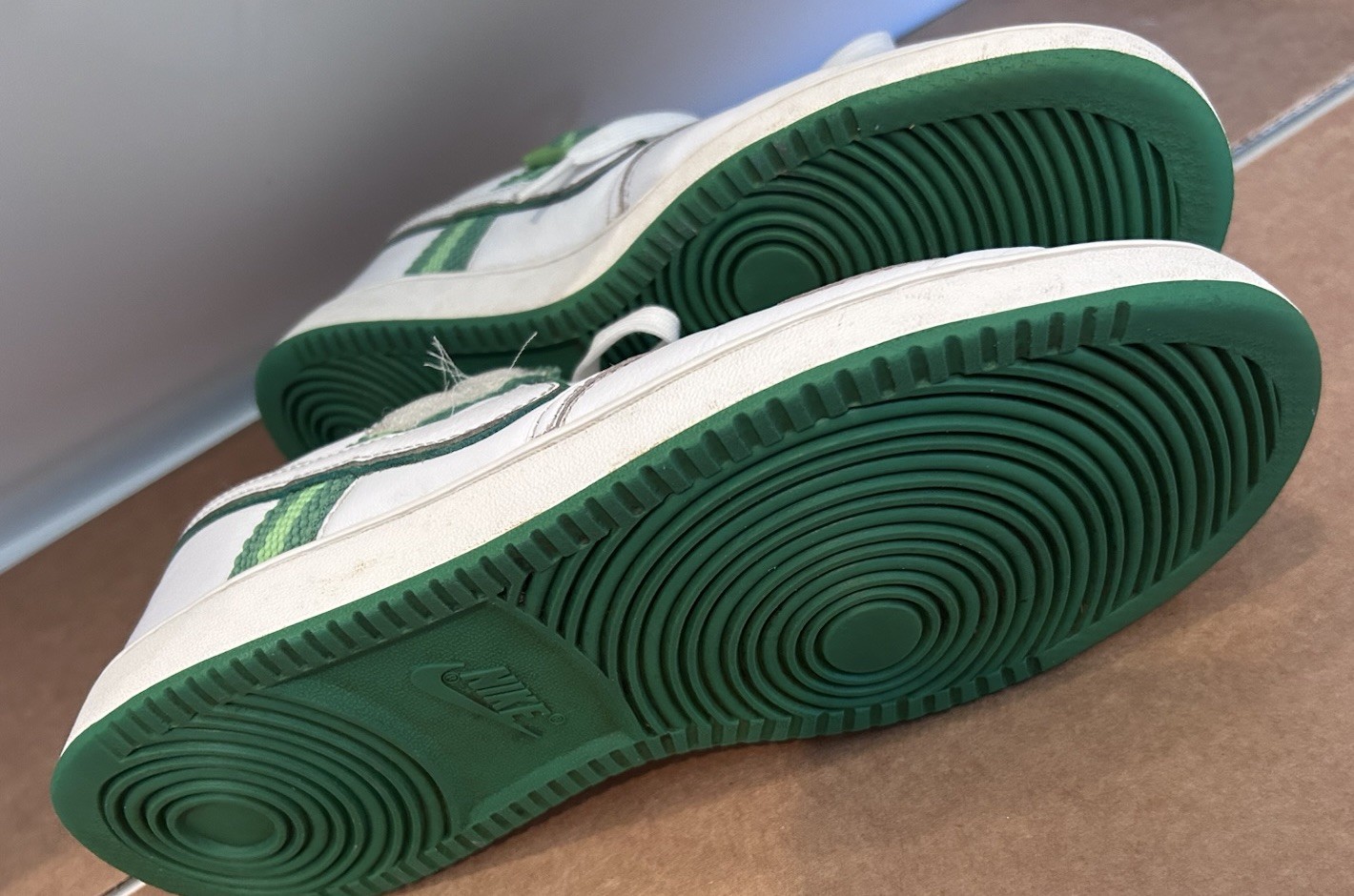 Nike Size 10 Women’s Low White W/ Green Vandals See Description