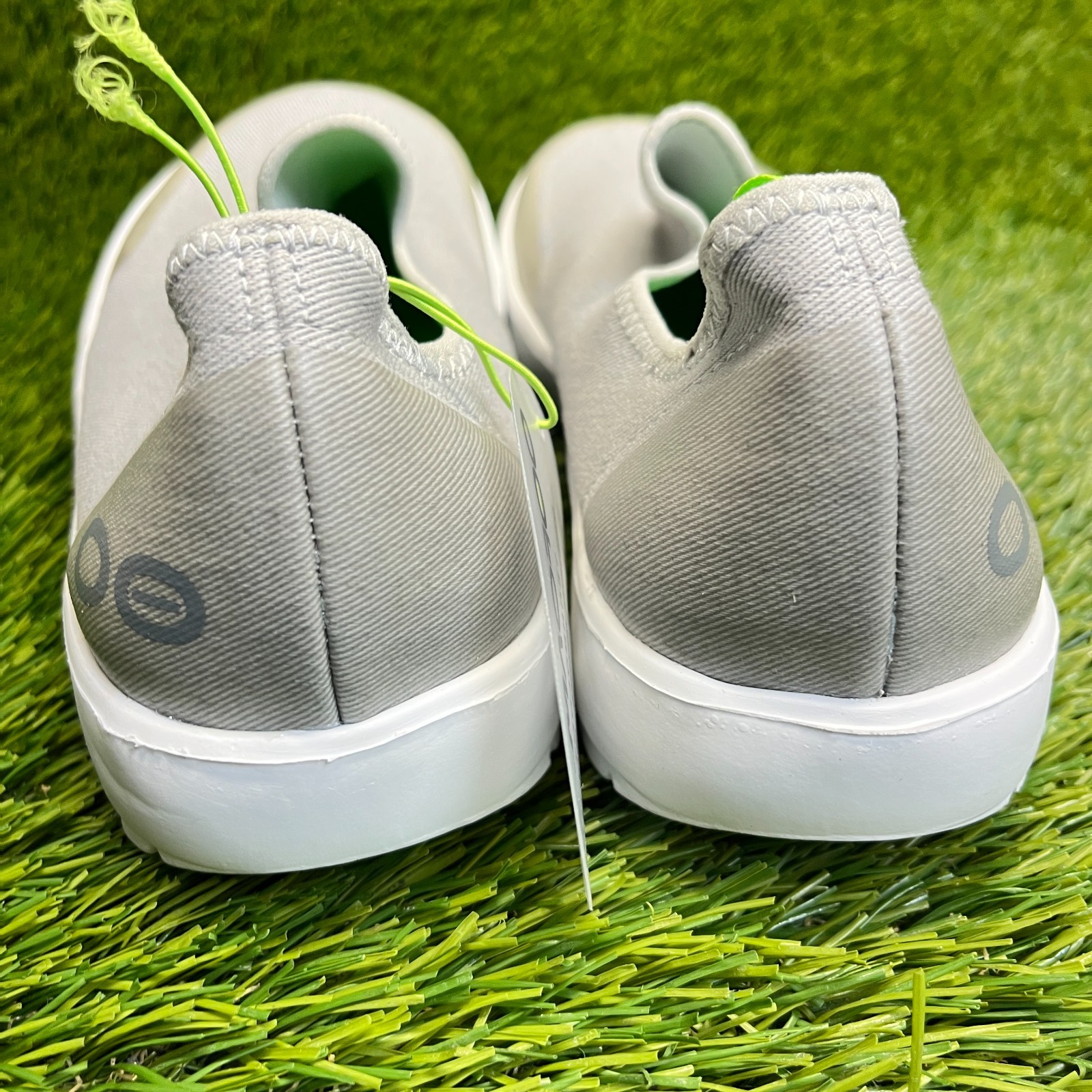 OOFOS OOmg eeZee Low Womens Size 8.5 Gray Casual Walking Slip On Recovery Shoes