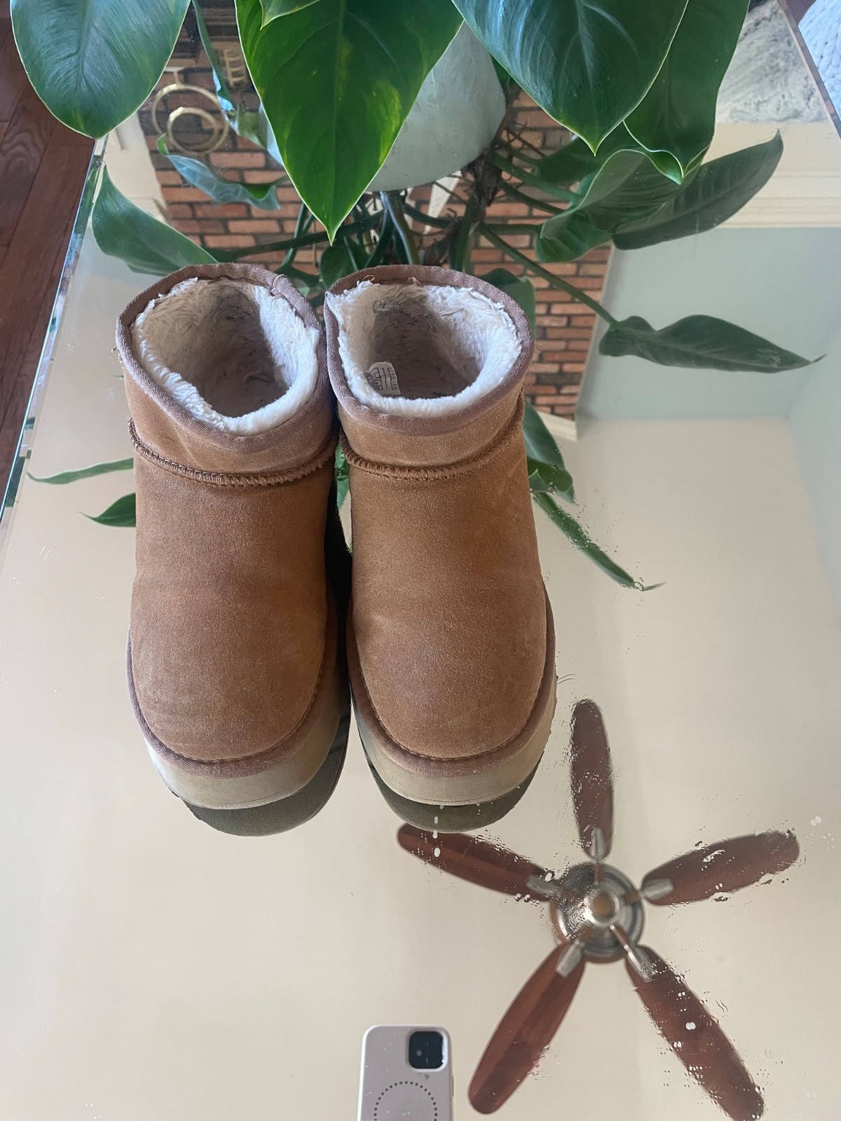 UGG Women’s Classic Ultra Mini Platform Chesnut Boots 1135092 Size 37 USA