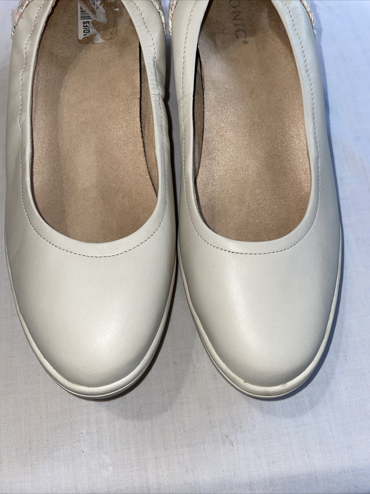 Vionic Wedge Womens Comfort Shoes Size 11 M Beige Leather Workwear Outdoors