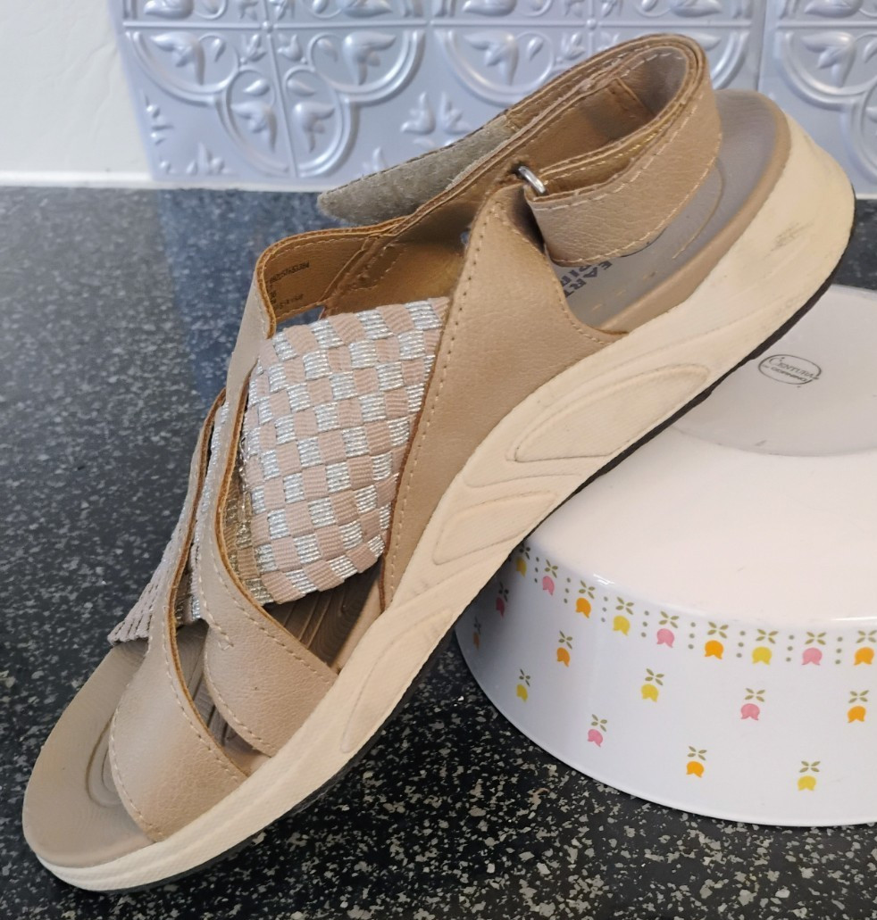 Earth Spirit Shoes Womens Size 7 Taupe Metallic Woven Slingback Sandal Comfort