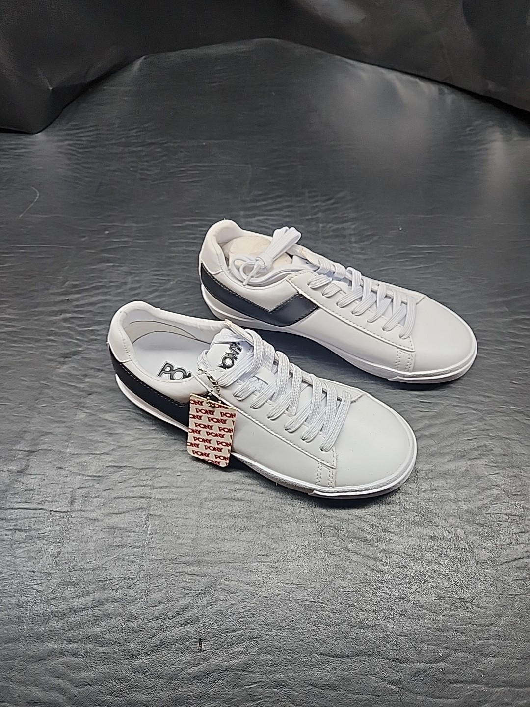 PONY Women’s Size 7 Top Star Low Top Core Chevron Retro Shoes White/Black. NoBox