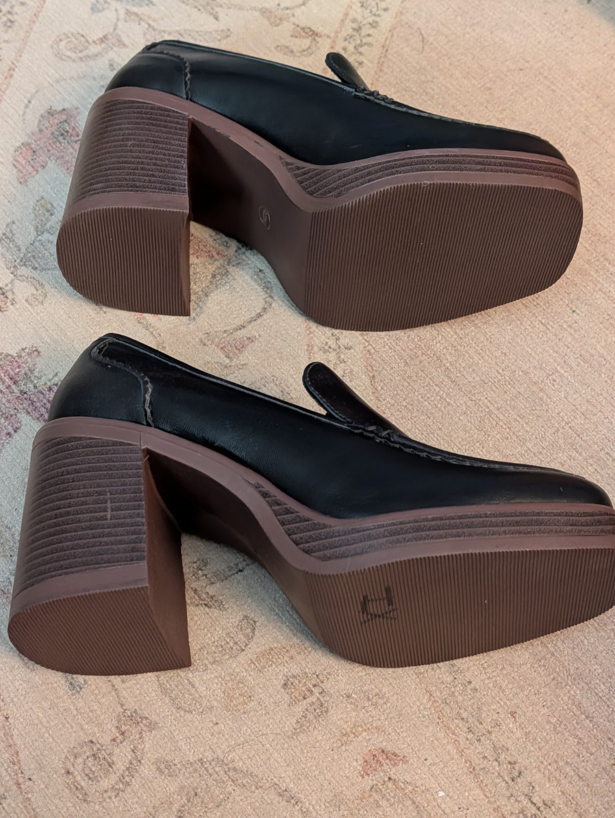 Y2K Retro Torrid Black Square Toe Chunky Block Heel Loafers Women’s Size 8.5