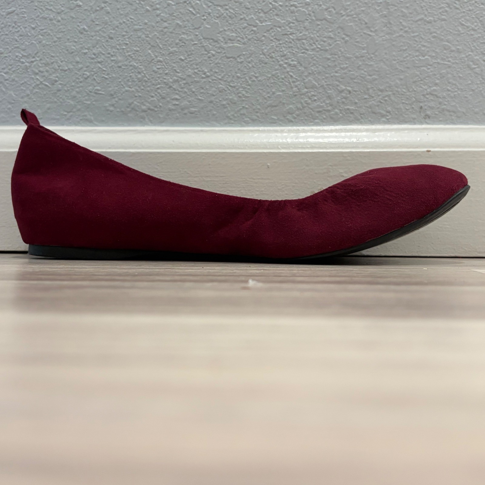 ANA A New Approach Burgundy Faux Suede Ballet Flats Round Toe Maroon Shoes 9.5M