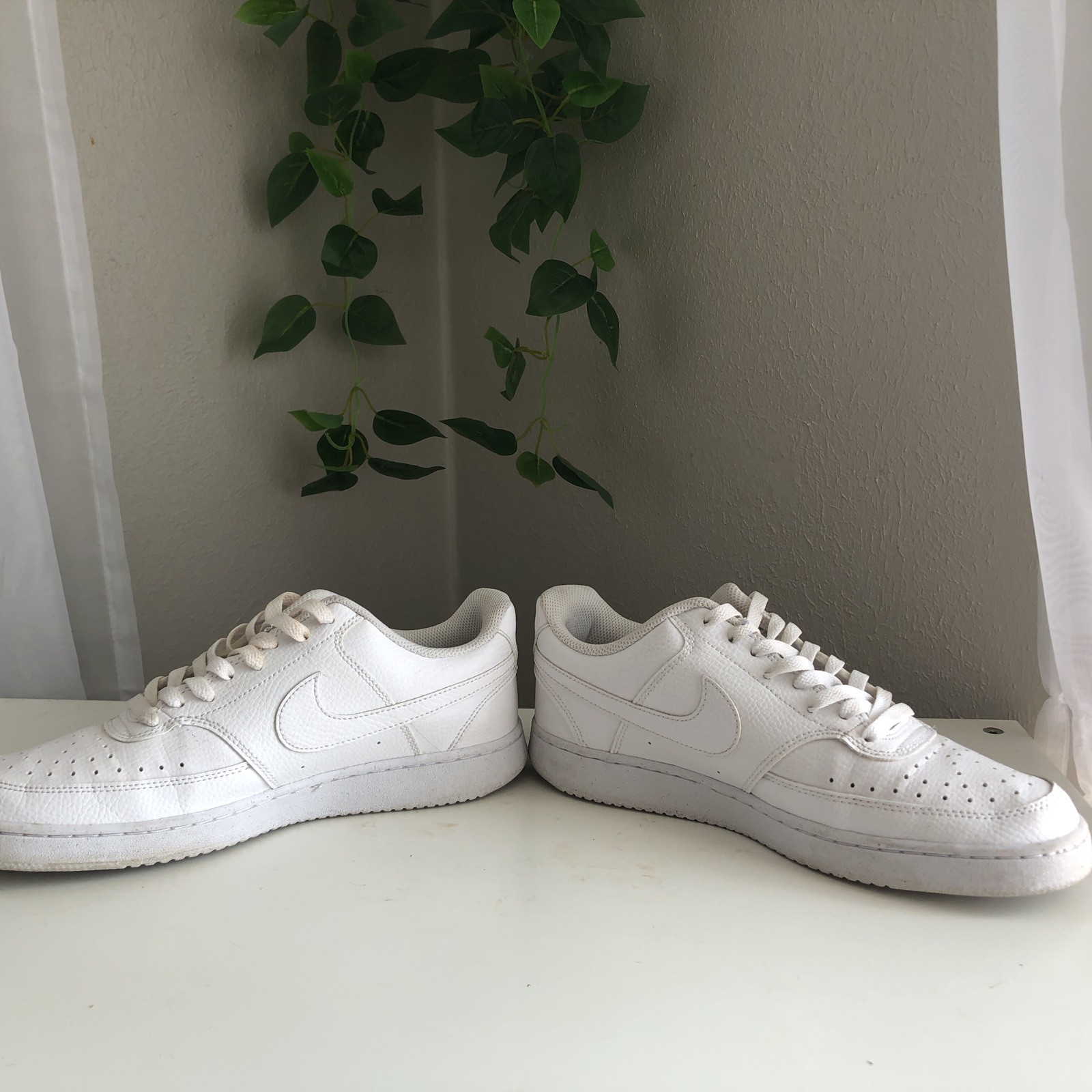 White Nike Leather sneakers DH3158-100 Worn Once. W Size 10 P8