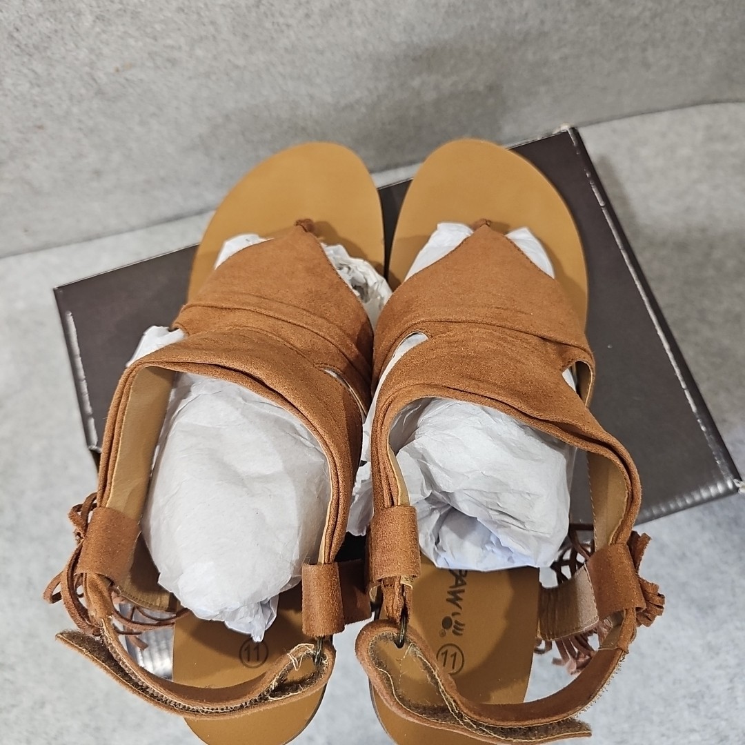 Bearpaw Sandals Women’s Avril Fringe Wedge Brown Size 11