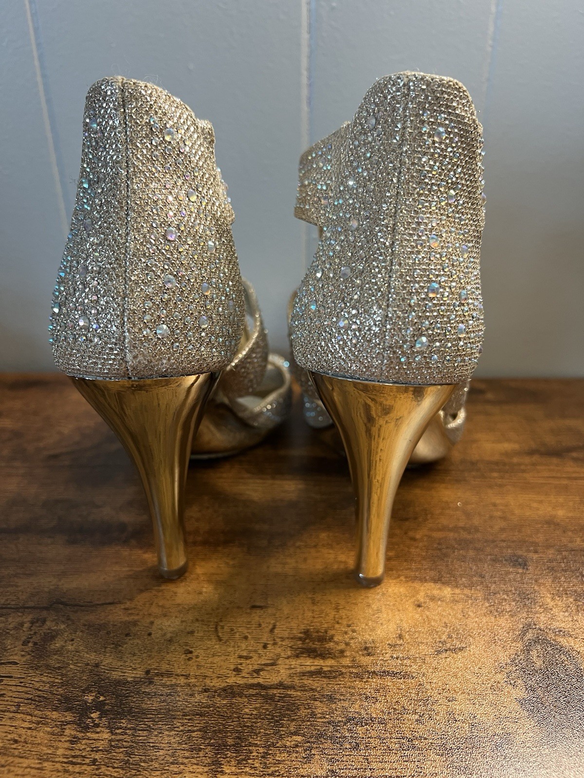 EUC Party, Coctail, Wedding, SILVER SLIPPERS Elegant Strappy Heels, Size 7
