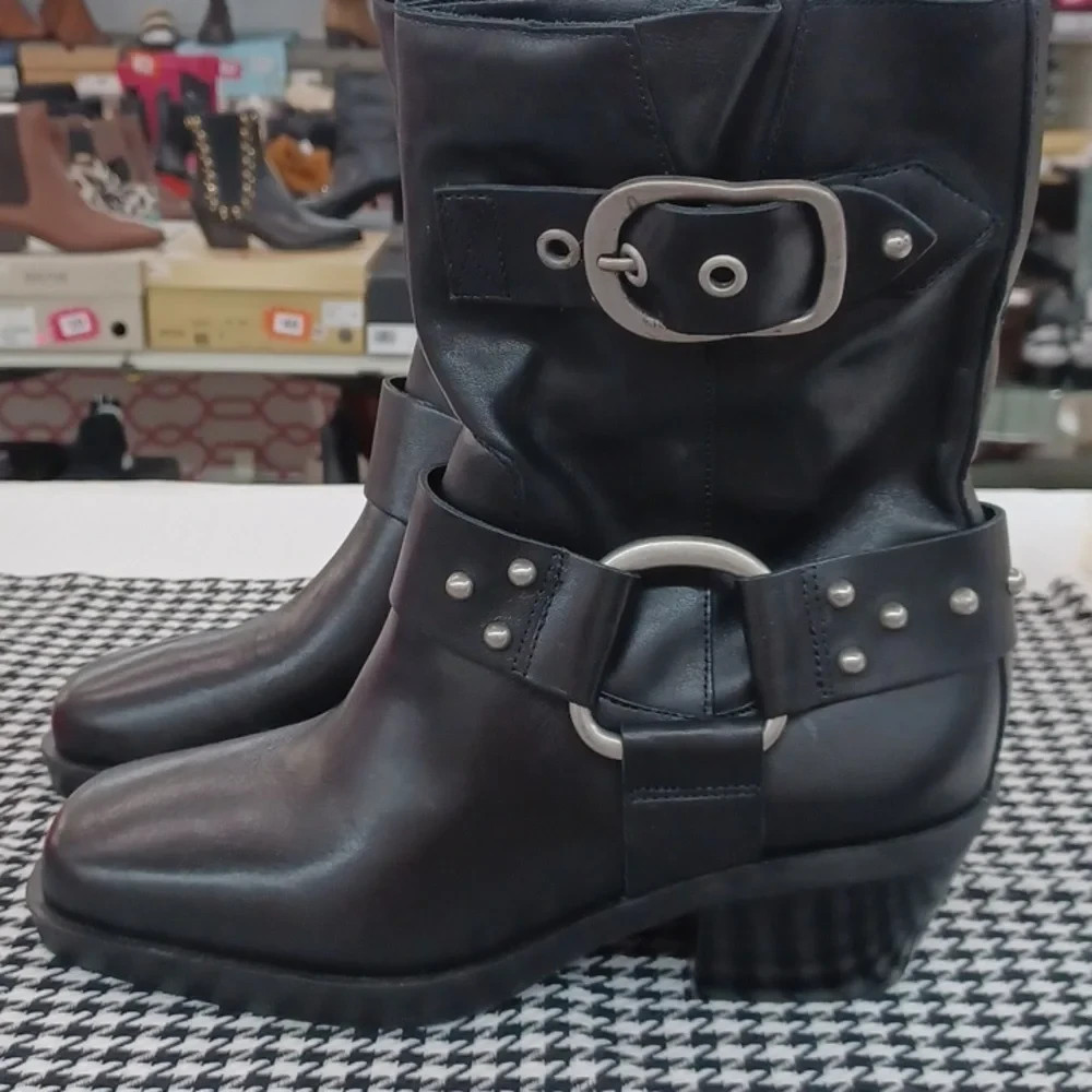 Arezzo Women’s Black Leather Ankle Moto Boots Black Size 6- NWOB