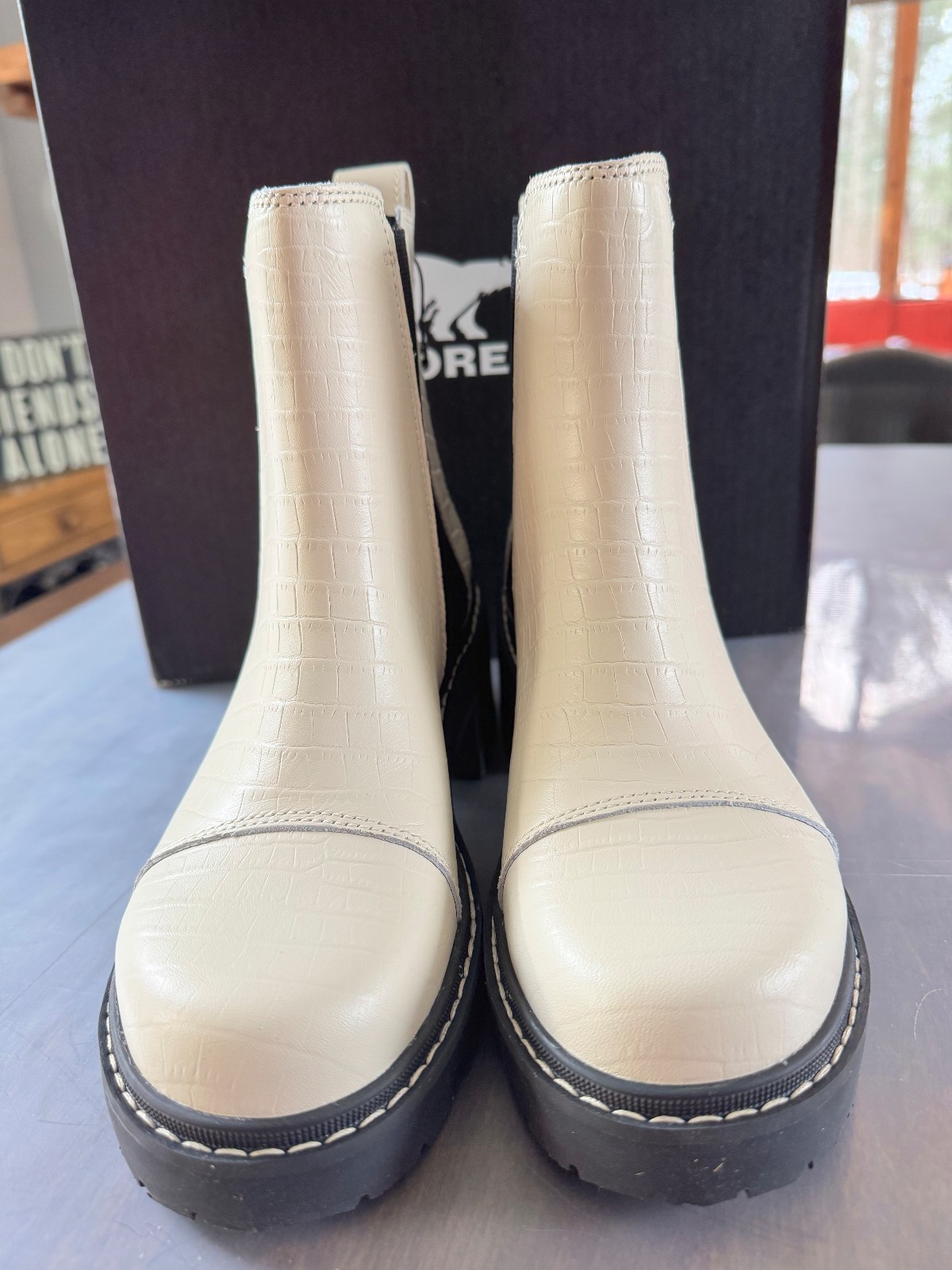 Sorel Joan Now Chelsea Boots Women’s (Size 8) Waterproof Chalk / Black