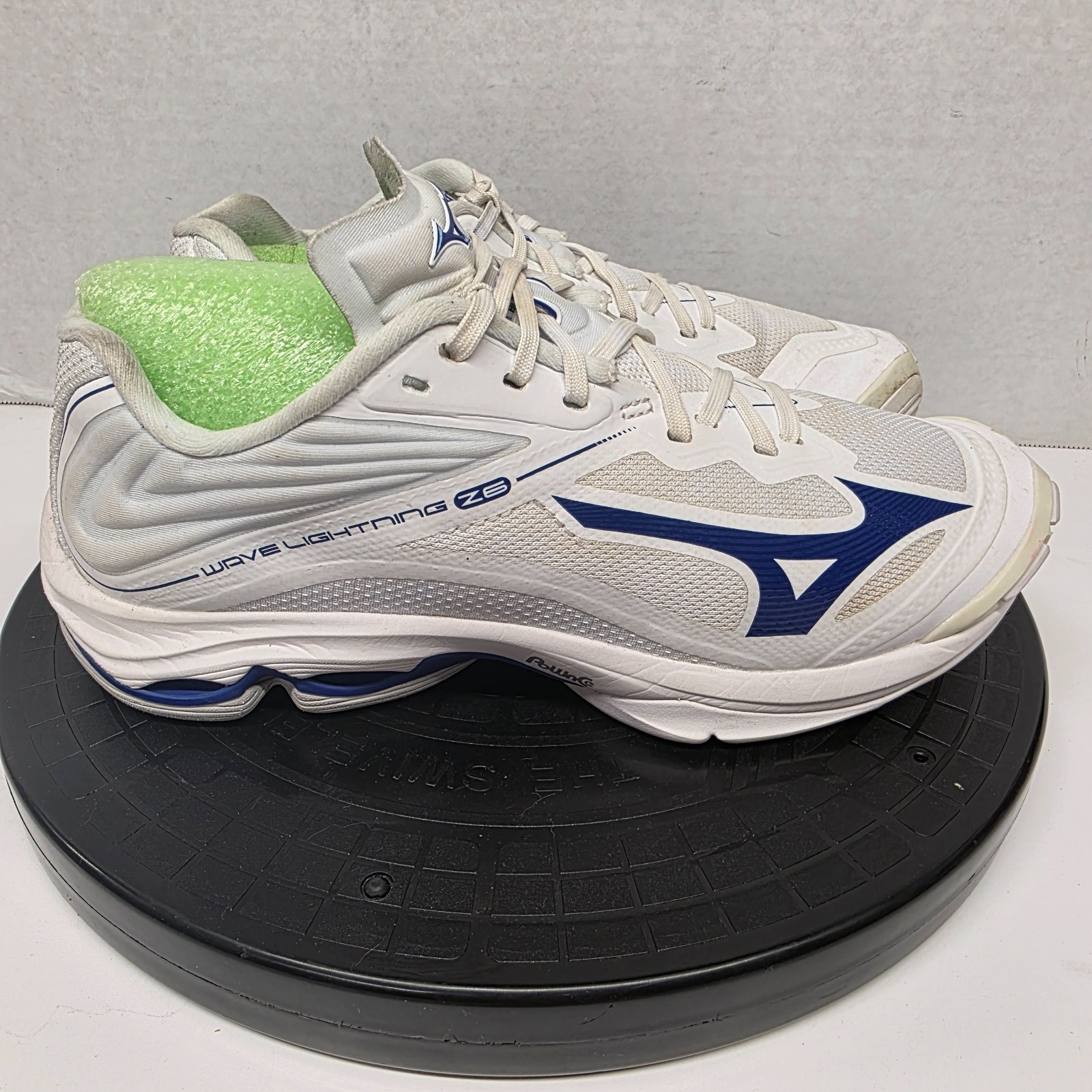 Mizuno Volleyball Shoes Women’s Sz 8 White Blue Wave Lightning Z6 Gym Indoor