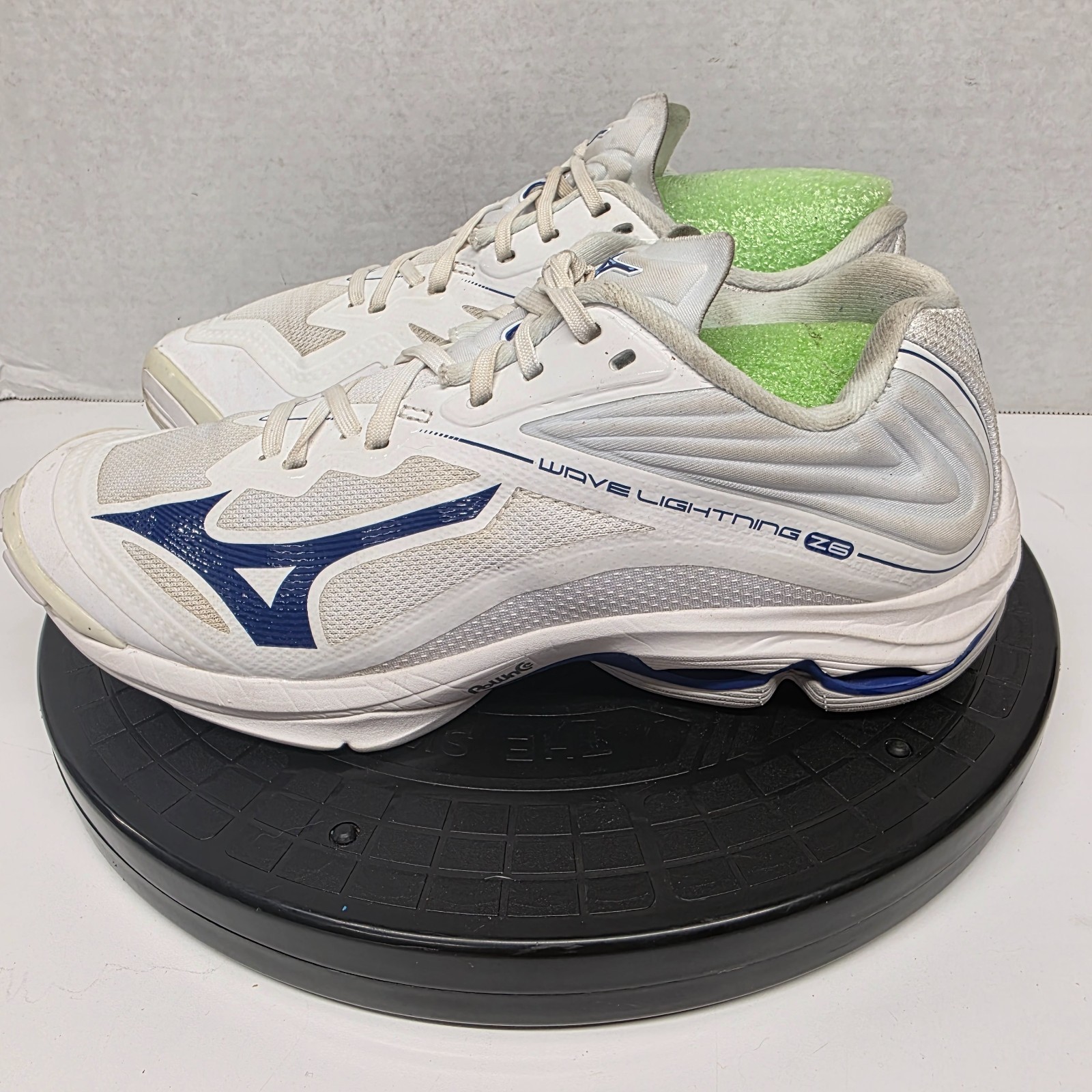 Mizuno Volleyball Shoes Women’s Sz 8 White Blue Wave Lightning Z6 Gym Indoor