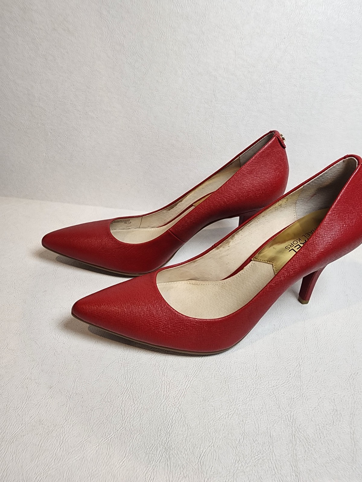 MICHAEL Michael Kors Red Pointed Toe Pump Saffiano Leather Logo US 8