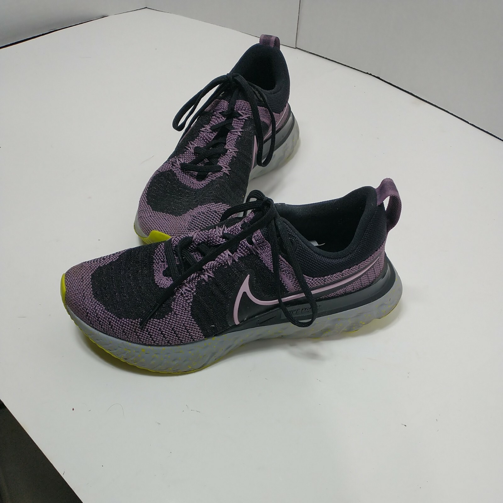 Nike Womens SZ 6.5 React Infinity Run Flyknit 2 CT2423-500 Black Running Shoes