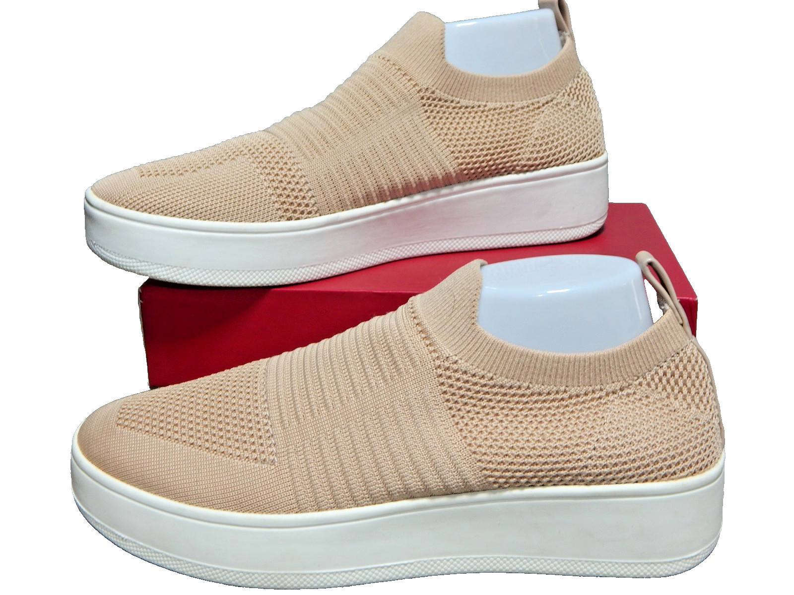 Steve Madden Beale Womens size 8 ½ M blush tone knit fabric sneakers shoes 8.5