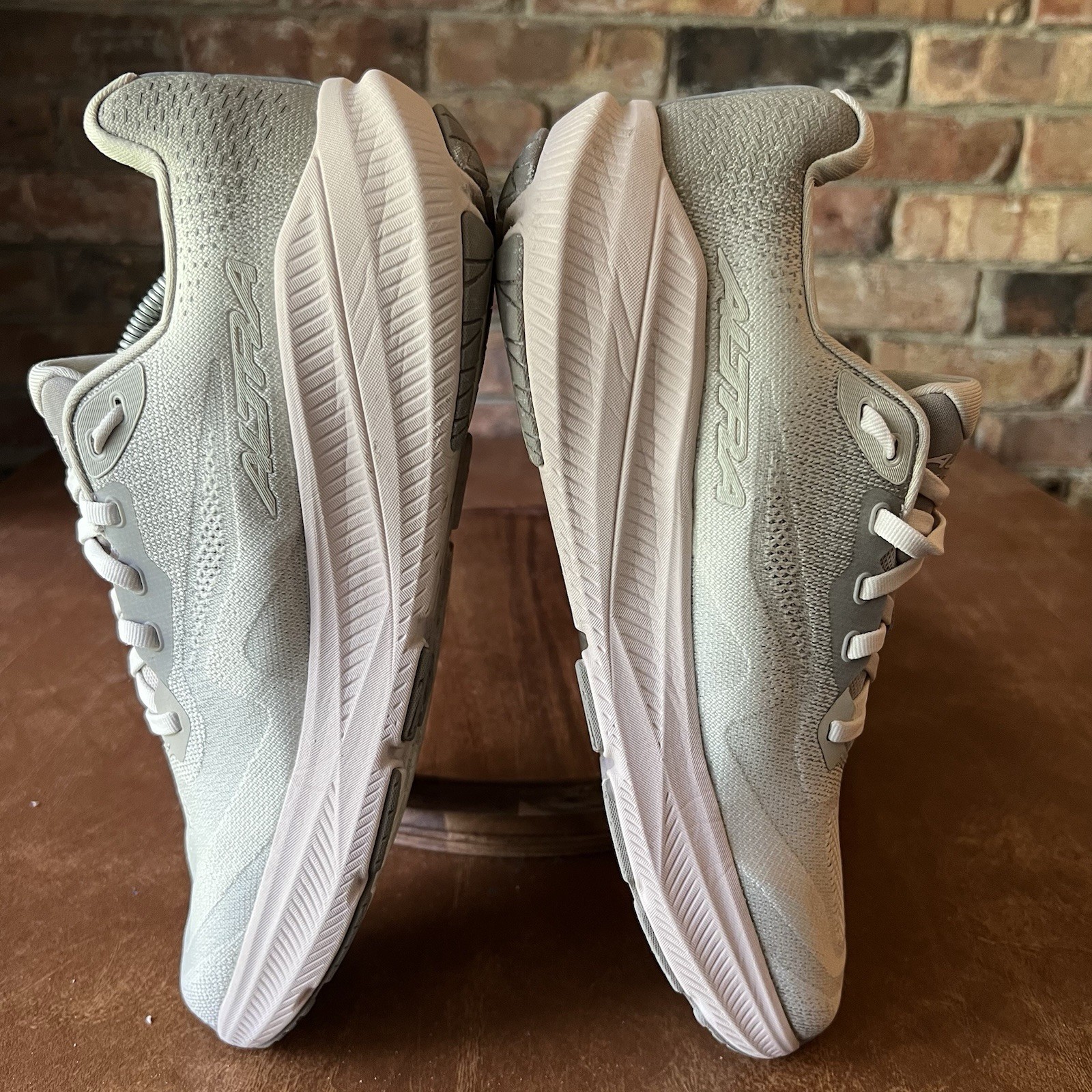 Altra Experience Flow 3 Womens 9.5 Beige Pink Athletic Running Shoes Sneakers