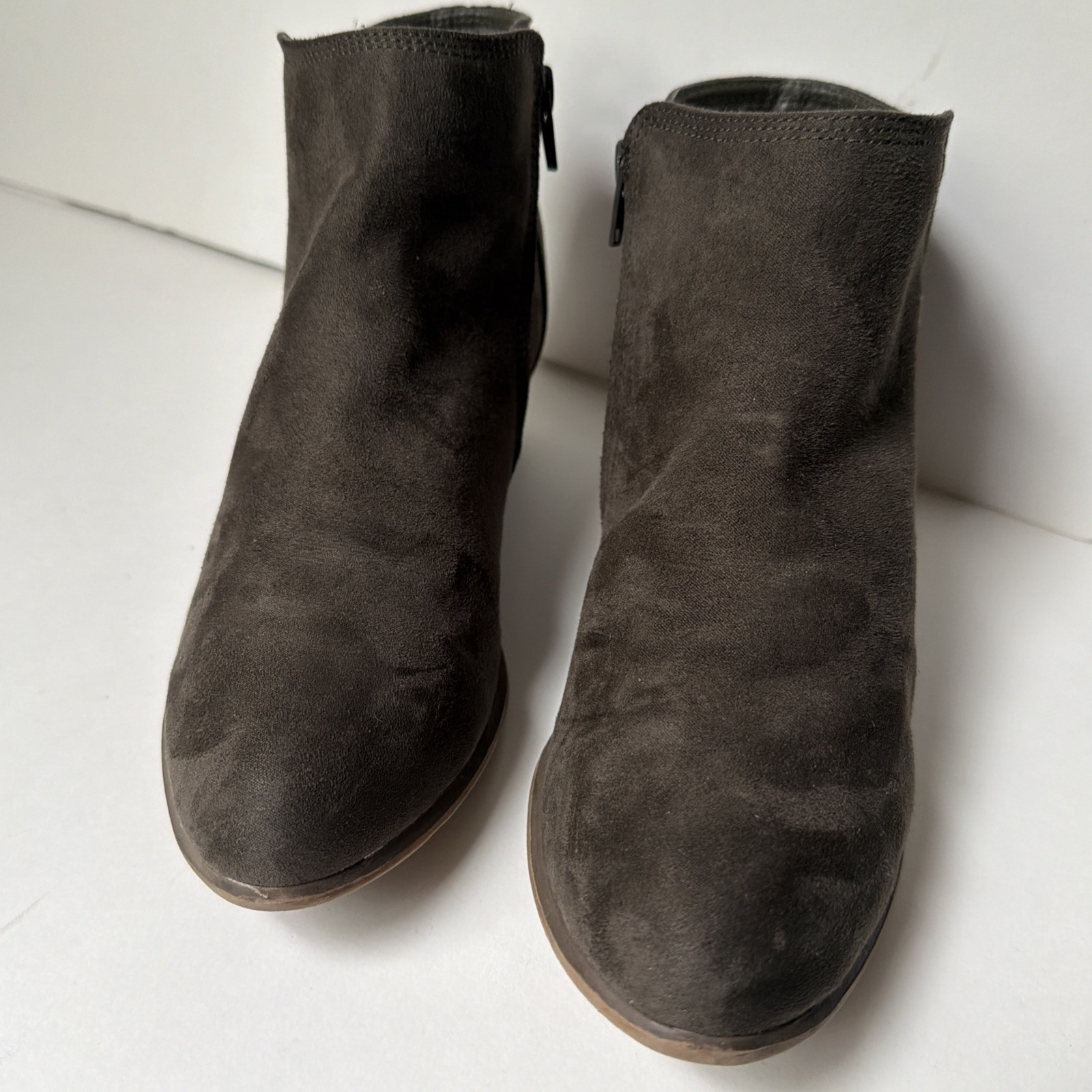 UNIONBAY Tavia Suede Ankle Boot Suede Size 8 Brown Side Zip Heel Bootie EUC
