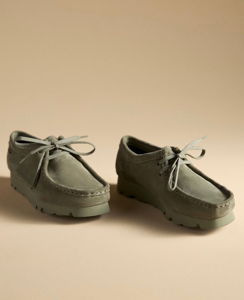 Anthropologie Clarks Wallabee GTX Flats Khaki Green Suede Laces Eva Sole 7.5 NEW