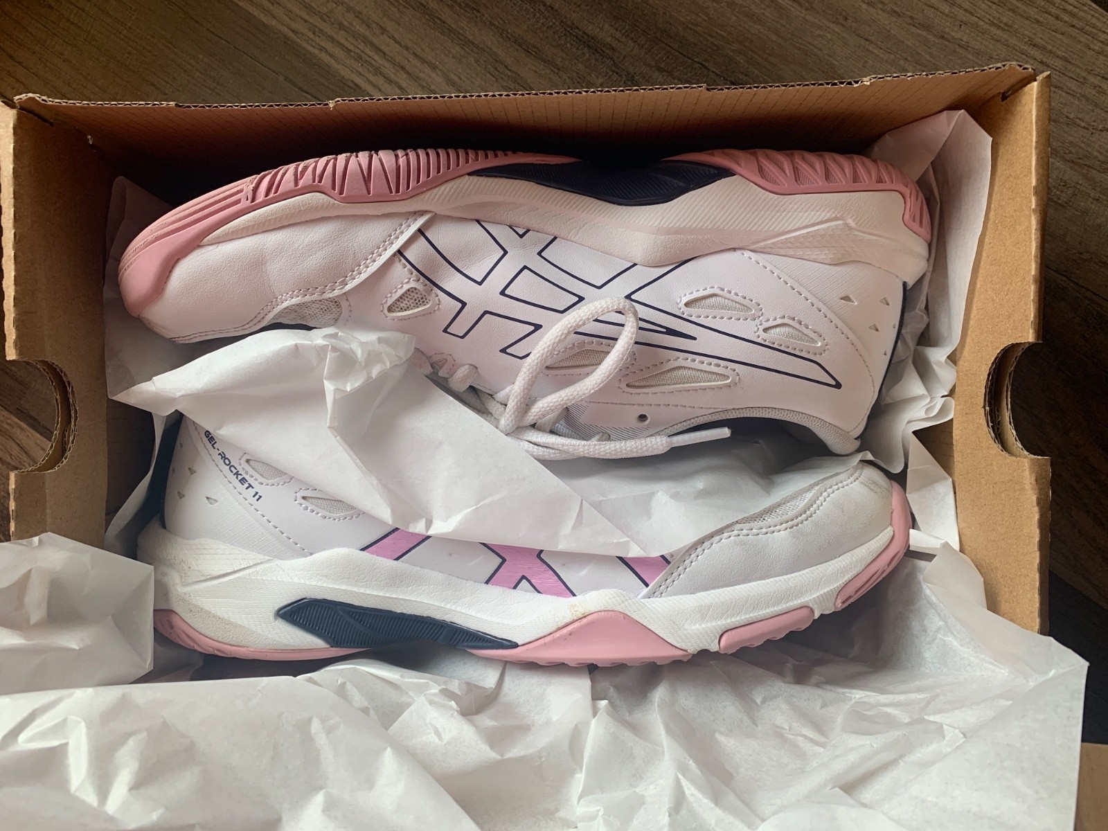 Size 7.5 ASICS GEL-Rocket 11