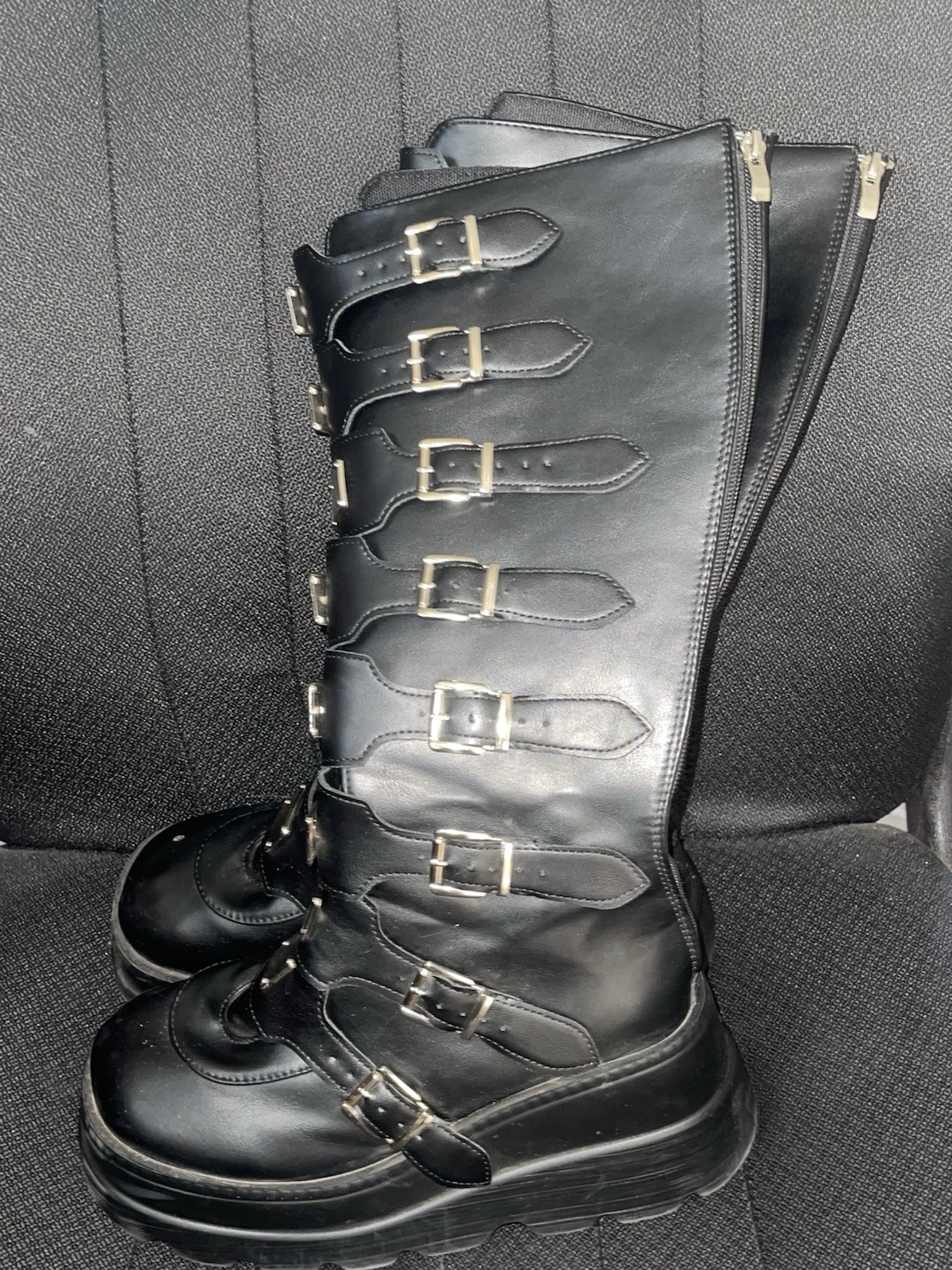 Woman’s Black Knee High Boots Buckle Straps Side Zip Round Toe 8.5