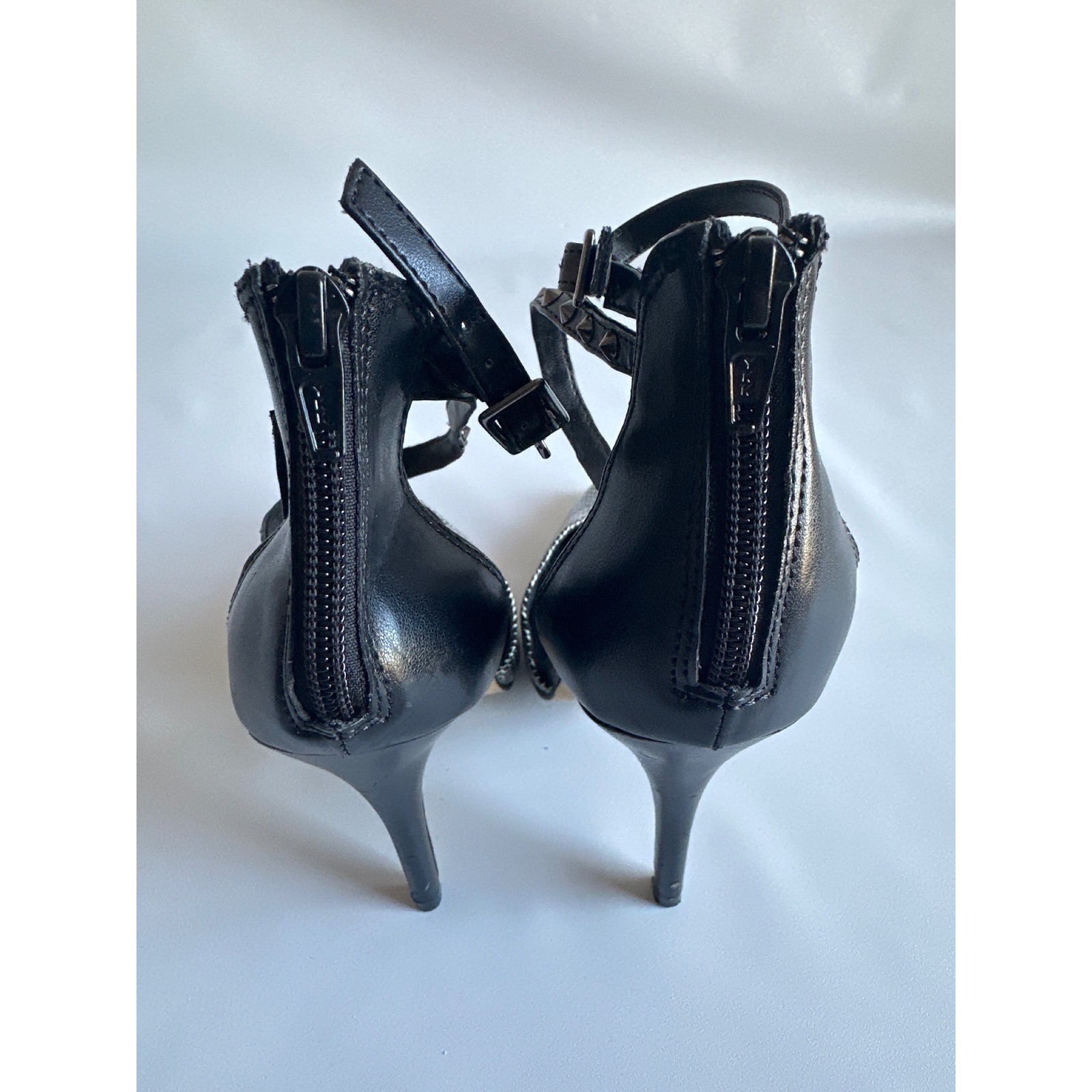 Rock Republic Studded Ankle Strap Heels Pointed Toe Black White Pumps 7.5