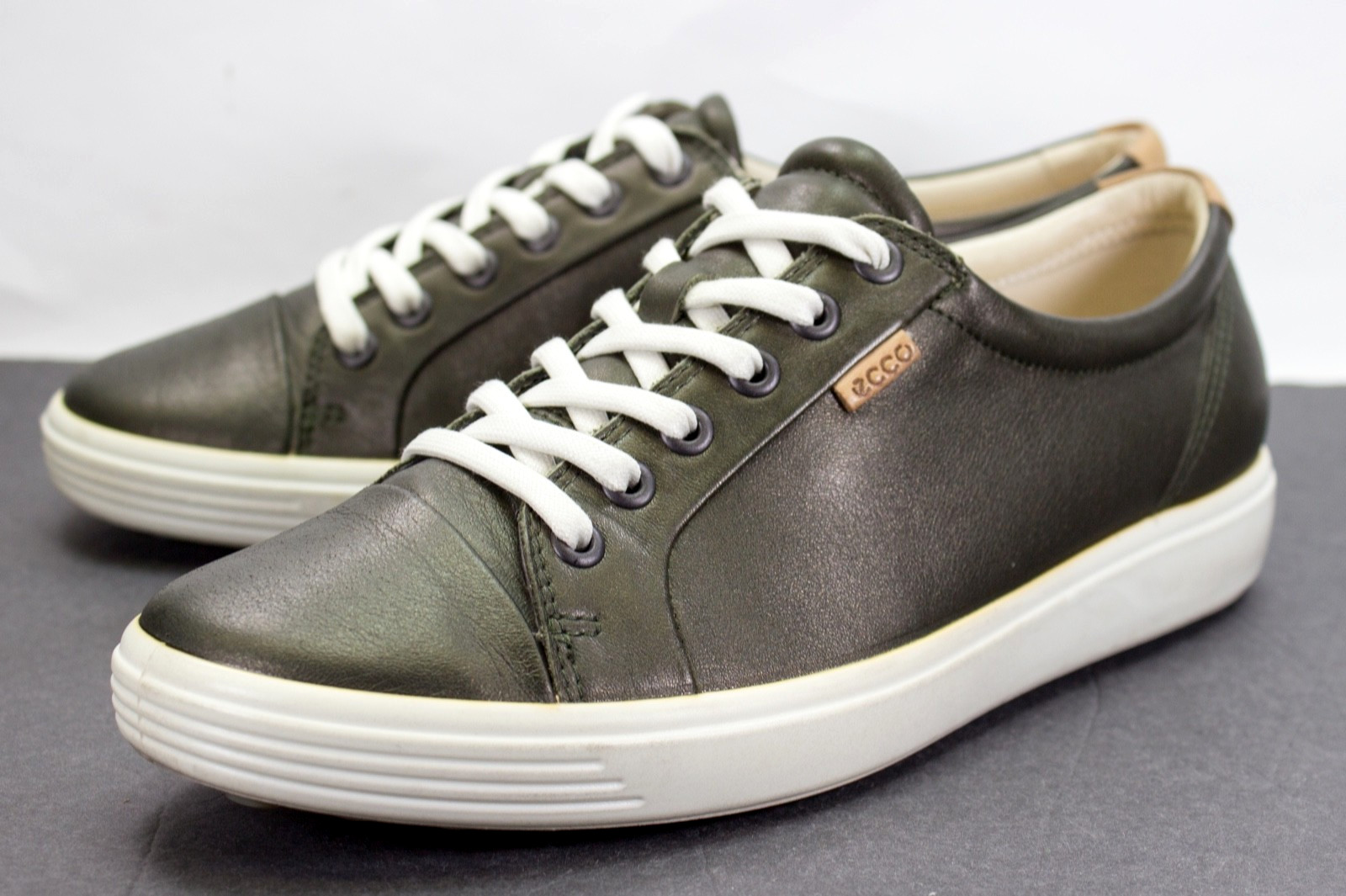 ECCO Soft 7 Womens EU 40 US 9 Metallic Pewter Leather Fashion Lace Up Sneakers