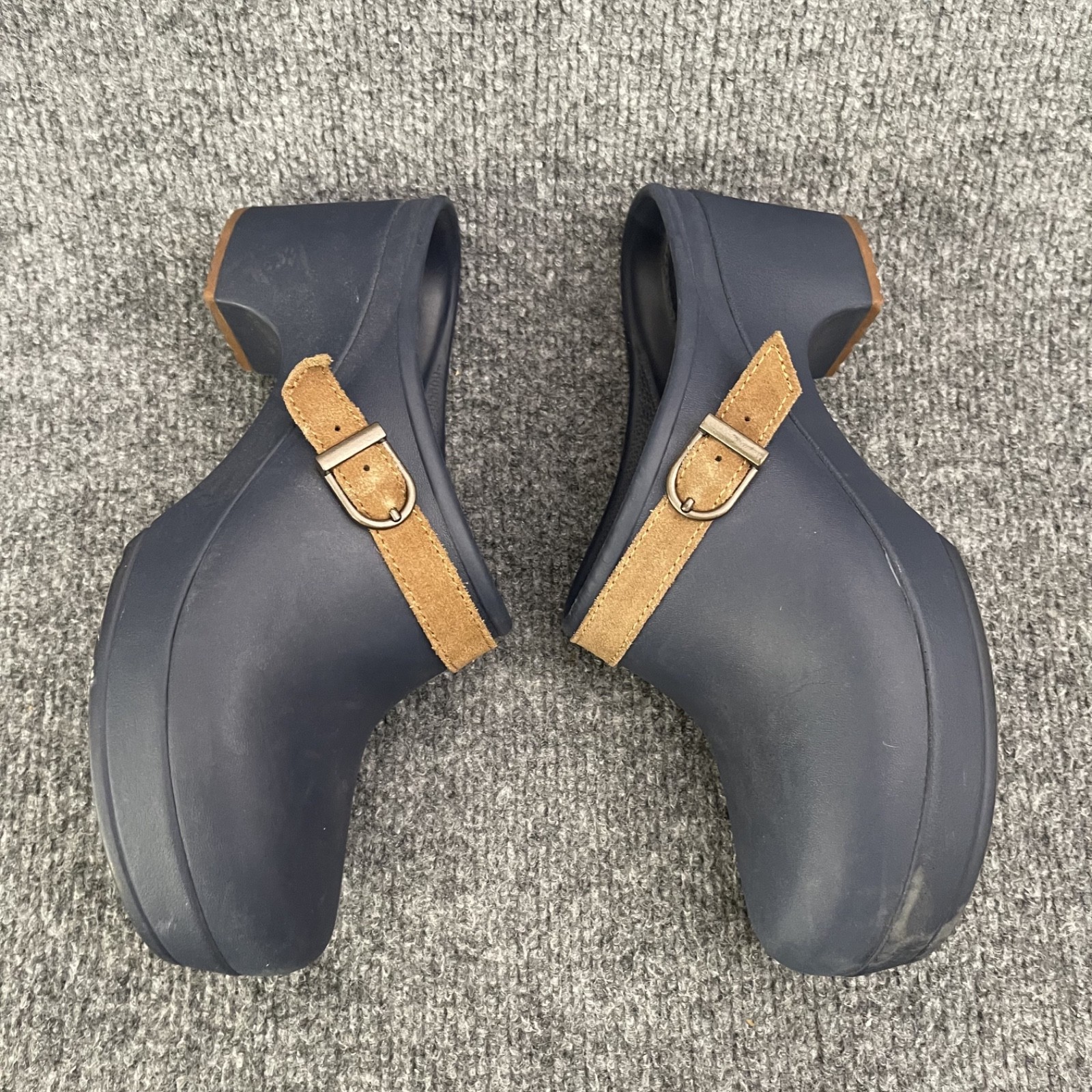 Crocs Sarah Dual Comfort Clogs Womens Sz 8 Navy Blue Croslite Mules