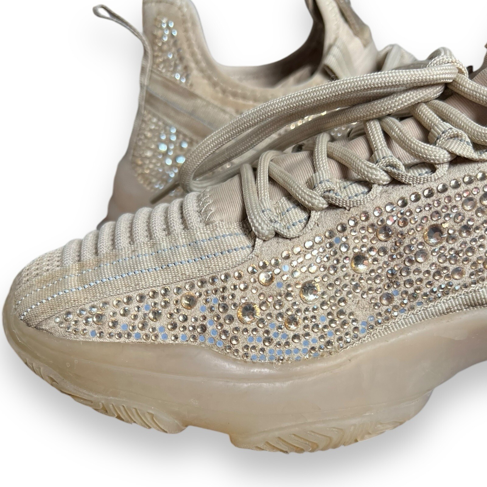 Steve Madden Maxima SM NY90 Gem Studded Beige & Gold Shoes Women’s Size 9M