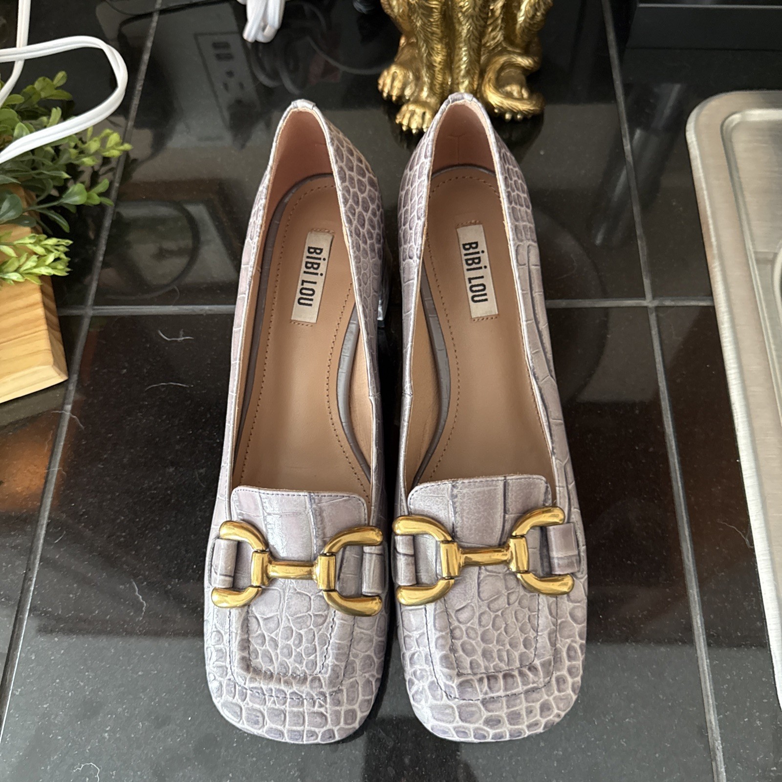 Bibi Lou Anthropologie Croc Embossed Leather Heels Gray Gold Horsebit Classy
