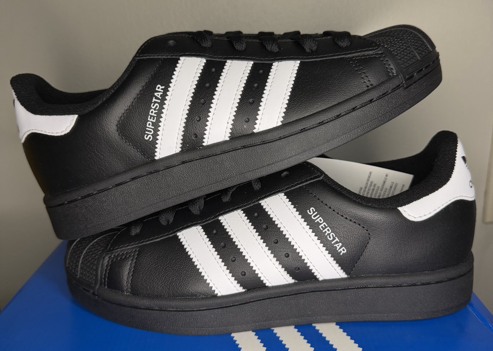Adidas Superstar II 7.5 Womens/6.5Youth (Black/White)