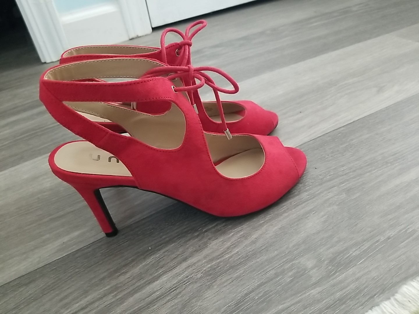 UNISA UNMARRIS Red Lace Up Heels peep toes size 7.5