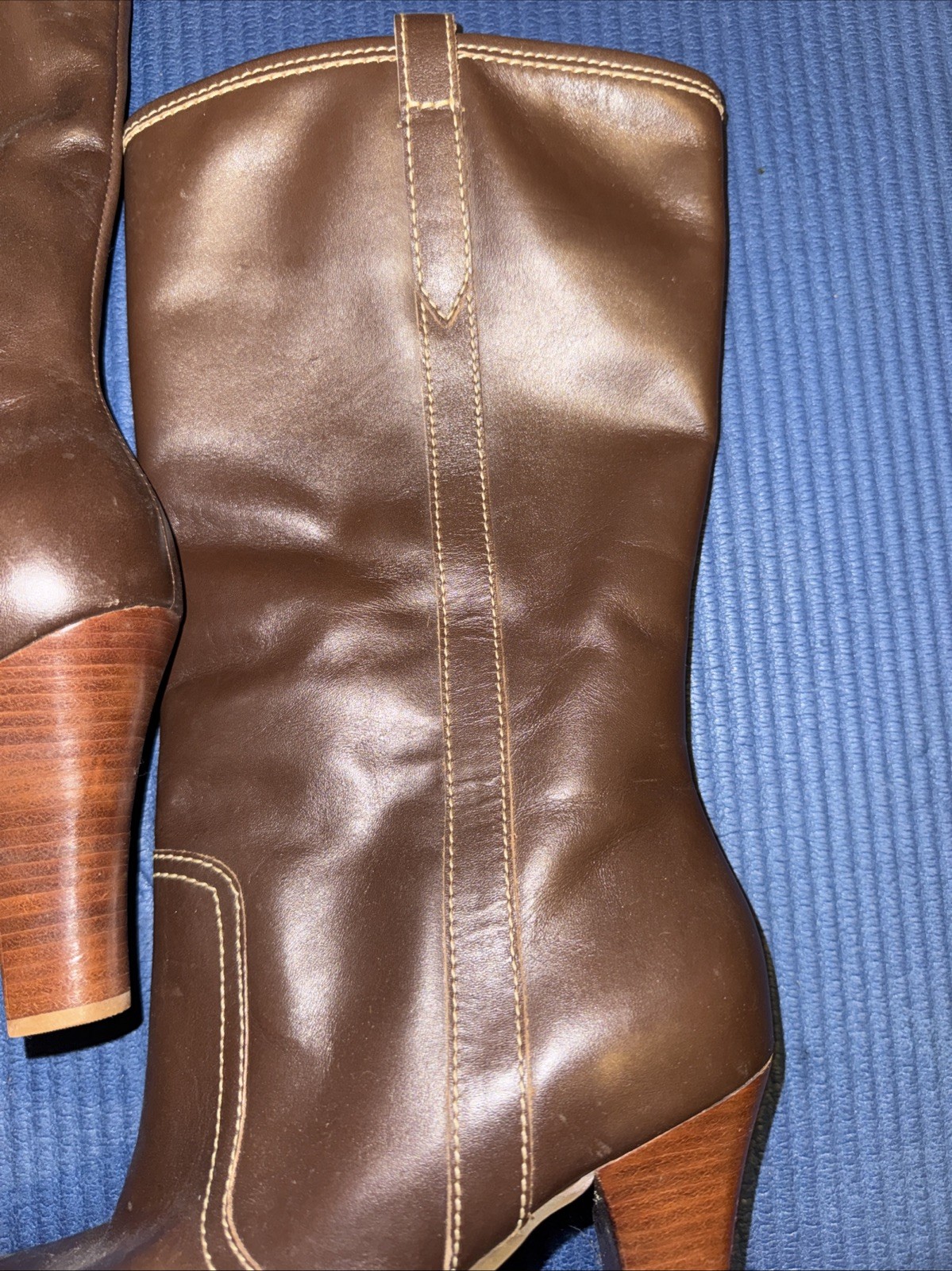 Leather Boots Size USA 6M, European 36, English 4, Mexico 3.5 American Eagle
