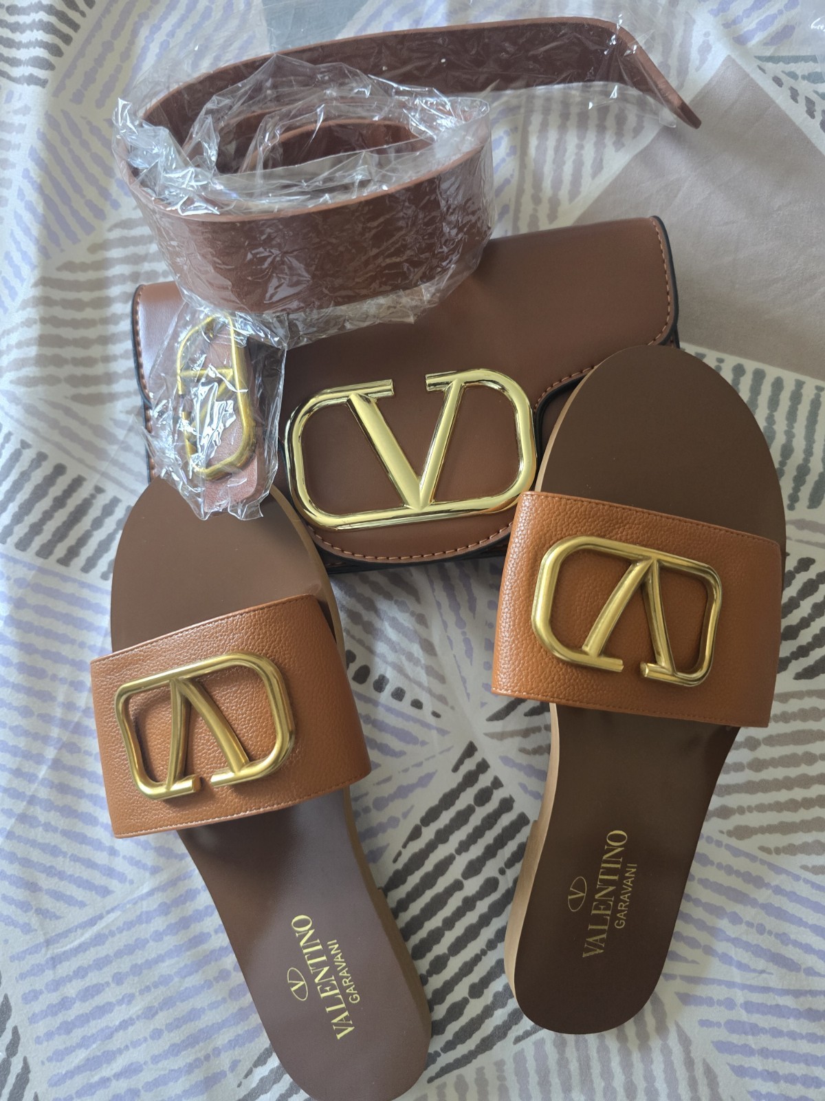 Valentino Garavani Women’s Brown Leather Slide Sandals Logo Slip-On 8