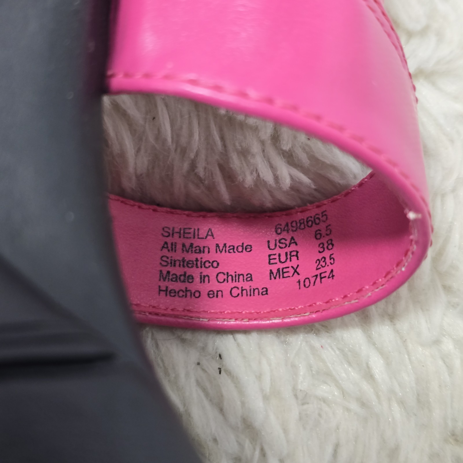 White Stag Sheila Sandals Lot Slides Flats Women’s 6.5 & 7 Pink Red Faux Leather