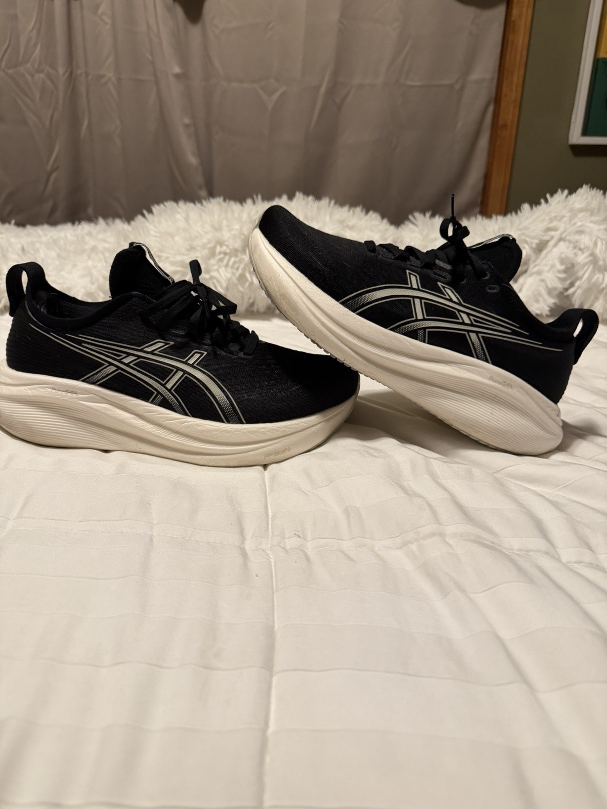 ASICS Gel Nimbus 27 Women’s Black/white Size 10 WIDE