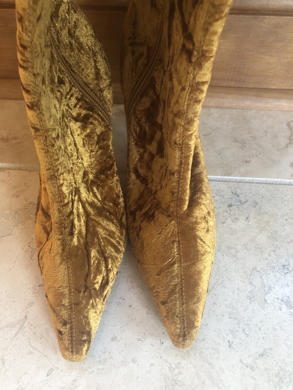 Suzanne Somers Gold Crushed Velvet Gold Boots Size 7 Heels 2.5”