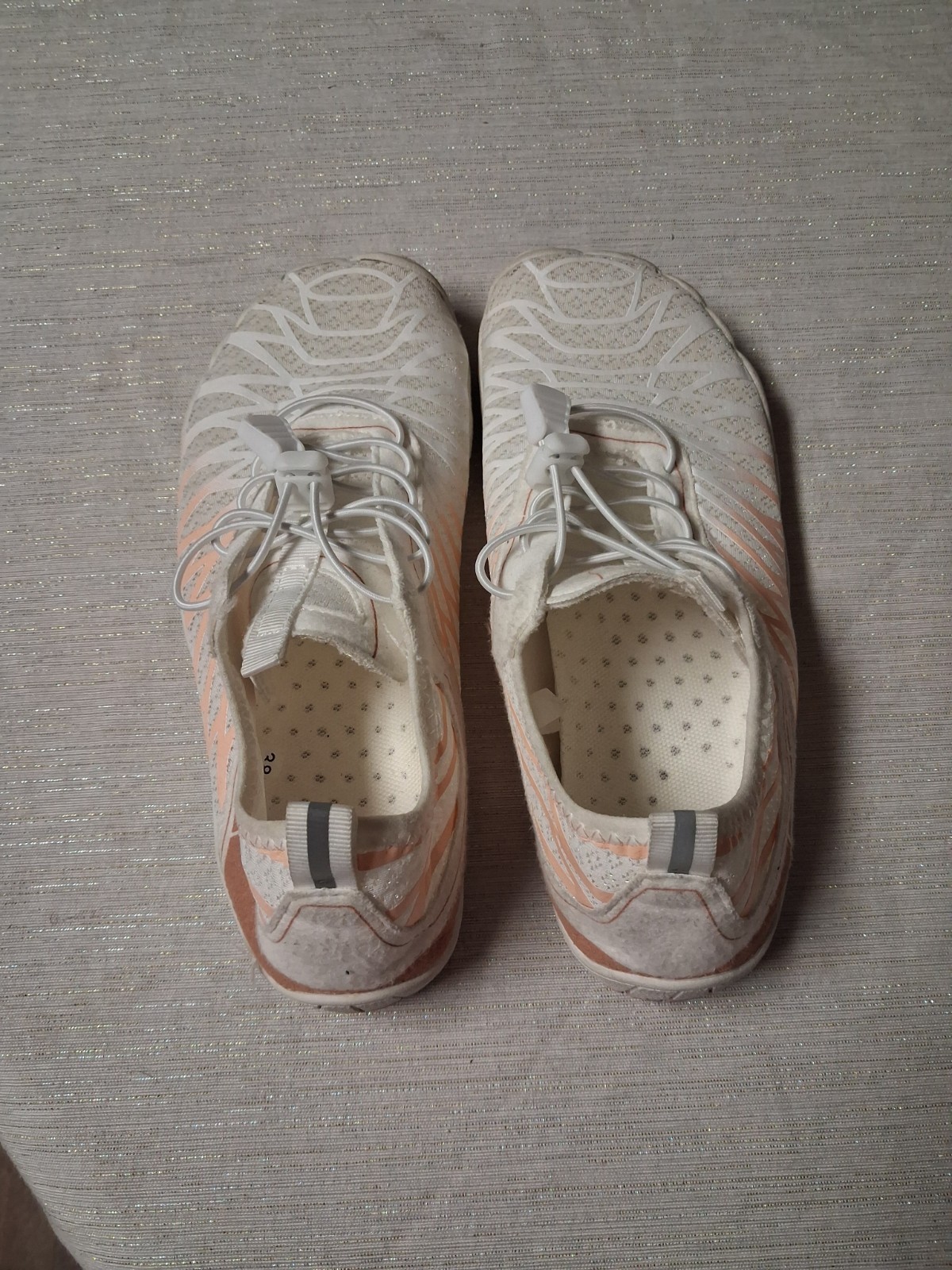 Hike lorax pro barefoot shoes Lightweight Pink And White. Size 38