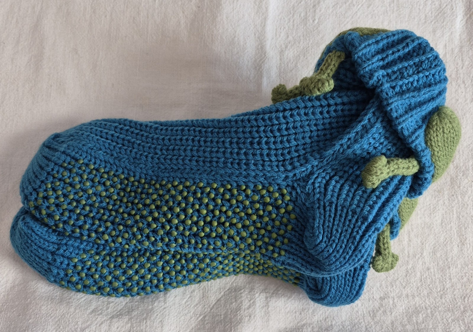 Frog 3D Slipper Socks With Rubber Grippers Women’s Size 9 – 11 Unused With Tag