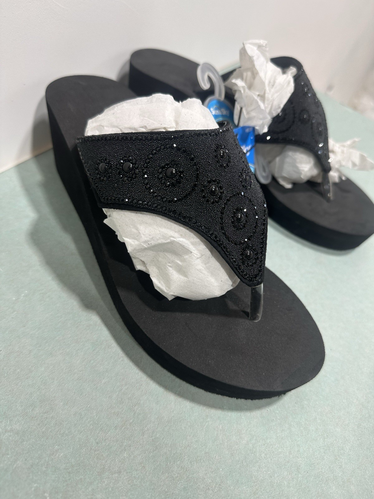 Sun & Sky Women’s Slide Sandal Size M 7/8 Black with Rhinestone Accents