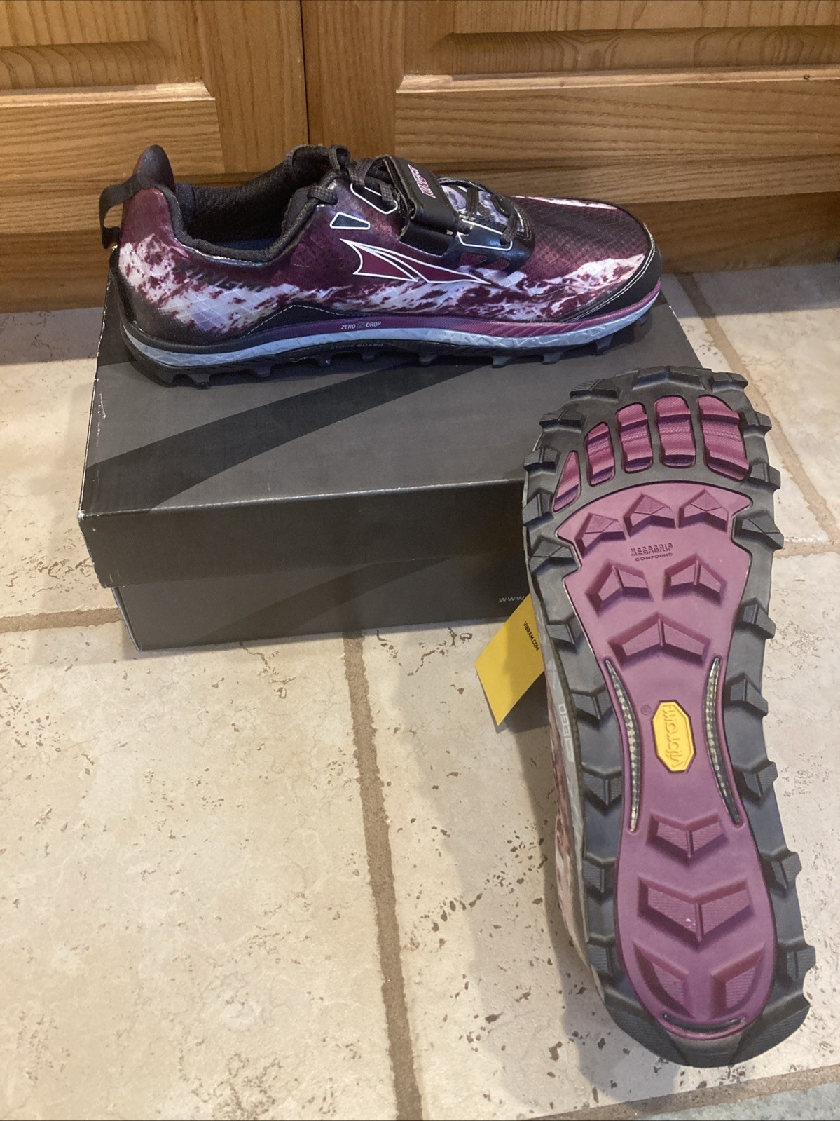 Altra King MT Womens 11 Trail Running Hiking Shoes Zero Drop Gaiter Gray Magenta