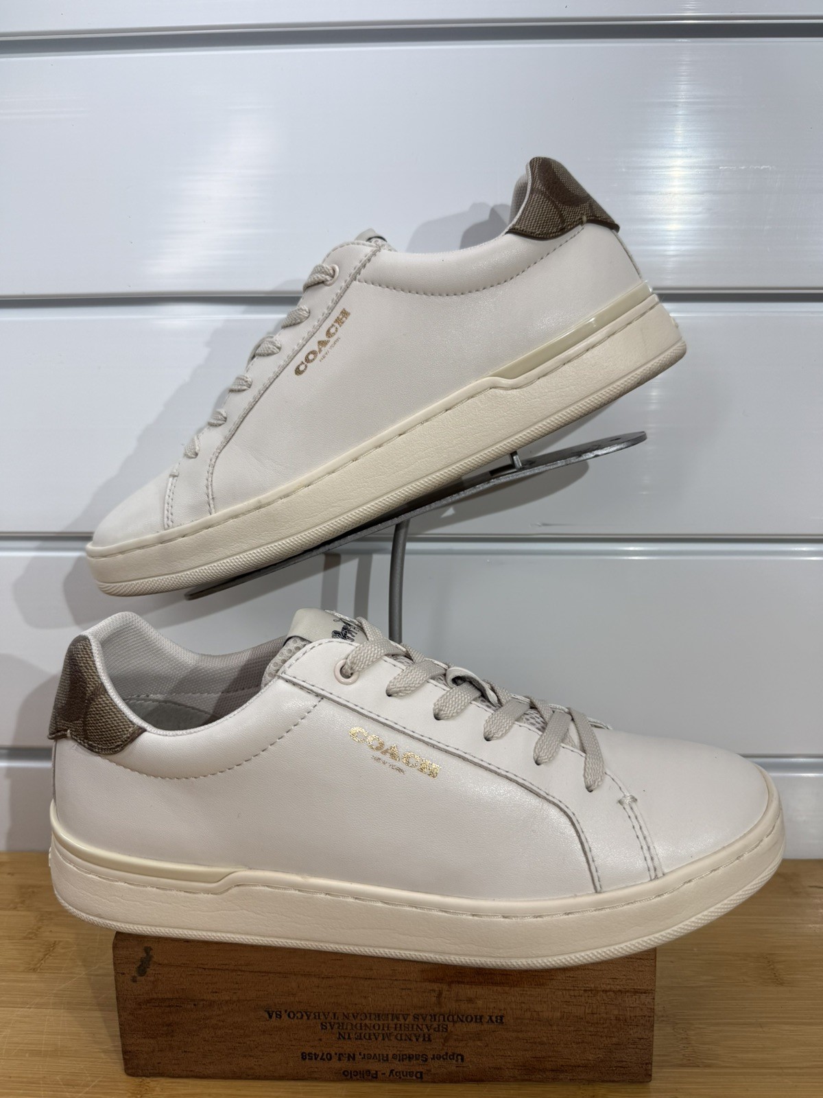 COACH Clip Low Top Leather Sneakers Size 9B Chalk/Khaki Signature 1941 B40