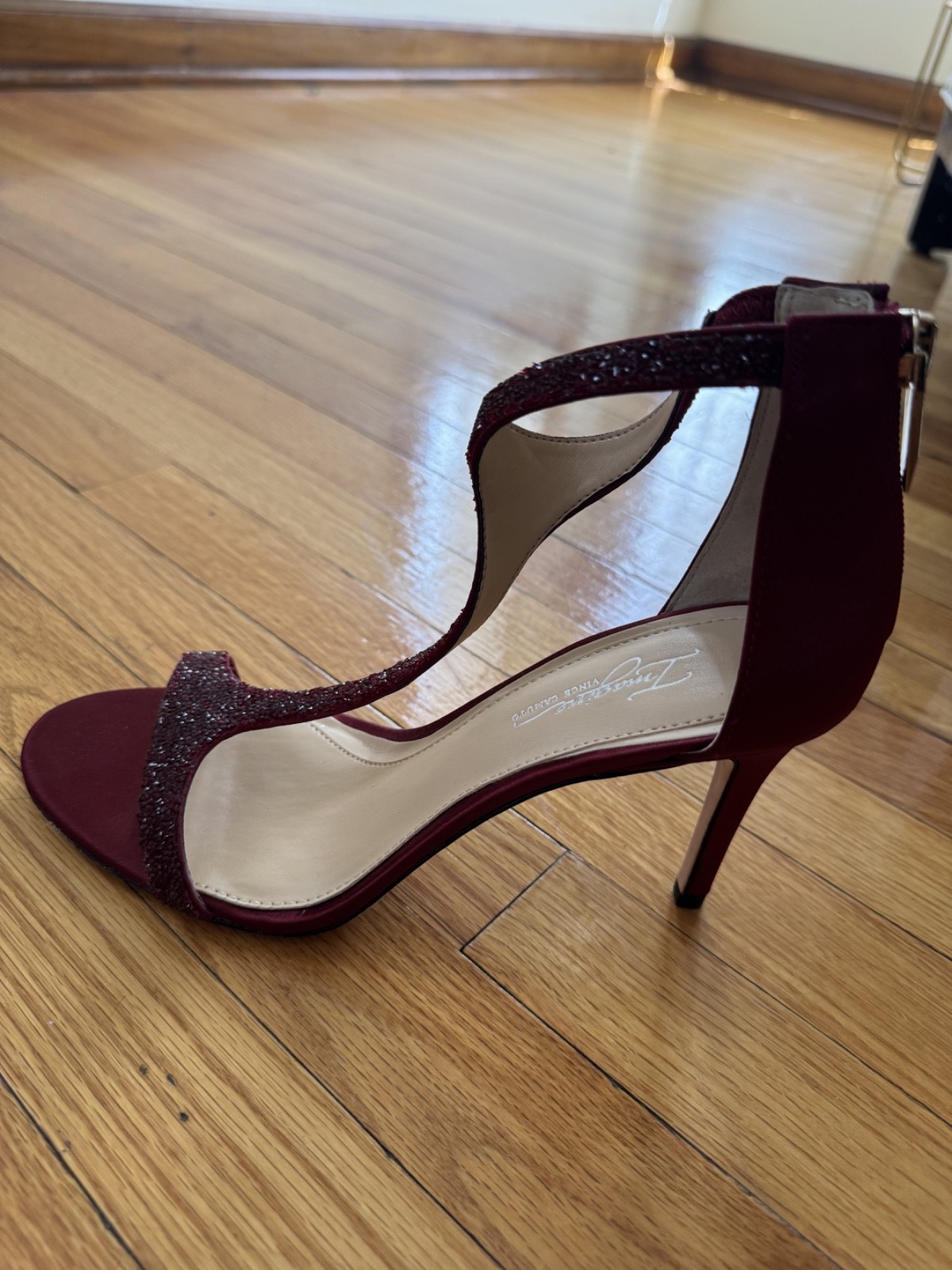 Imagine Vince Camuto Burgundy Glitter T-Strap Stiletto Sandal Heels Evening Shoe